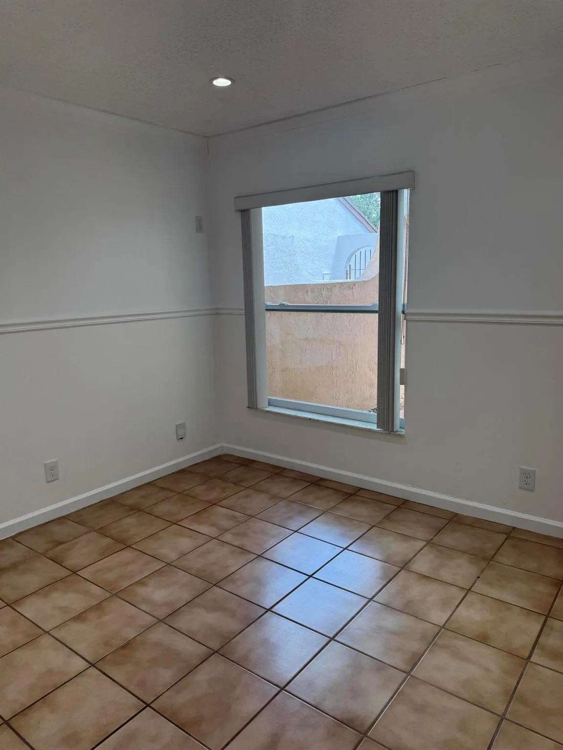 860 NW 21st Way