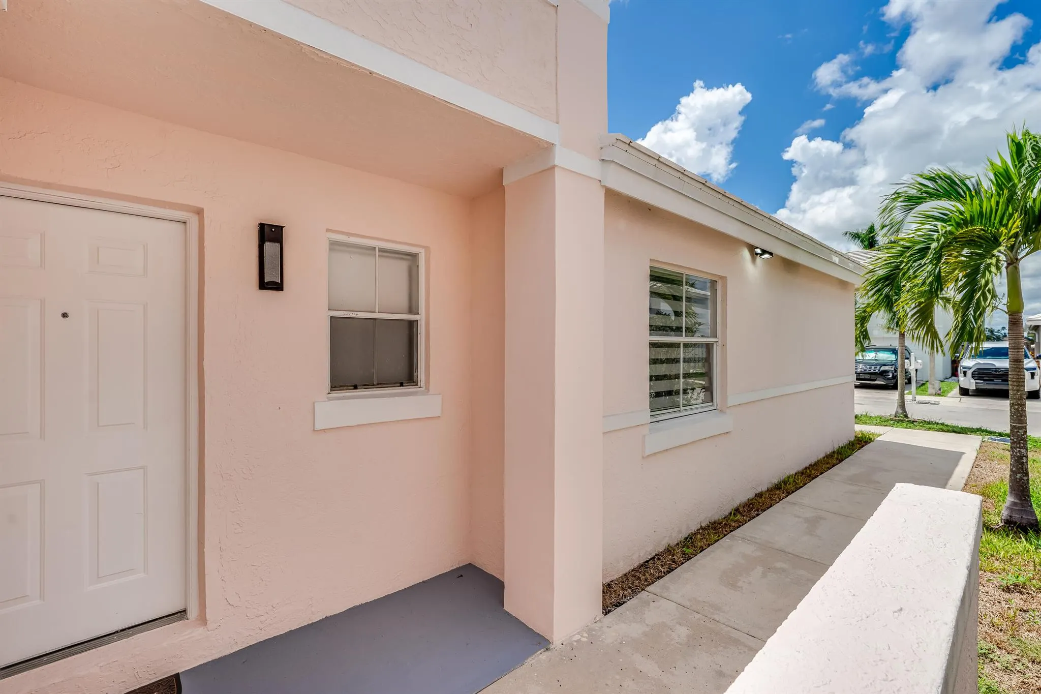 3084 Lighthouse Place