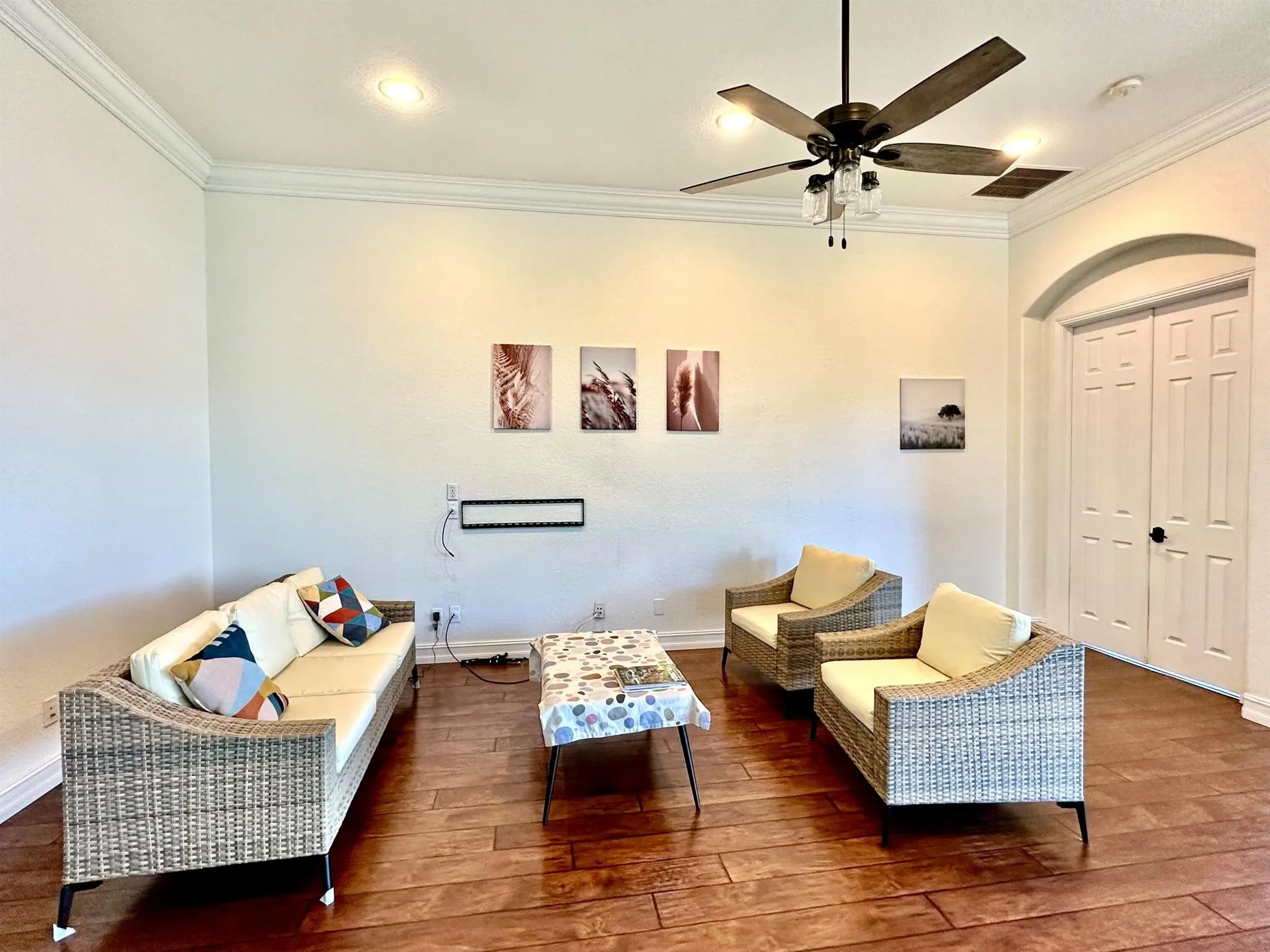 8186 NW 105 Lane