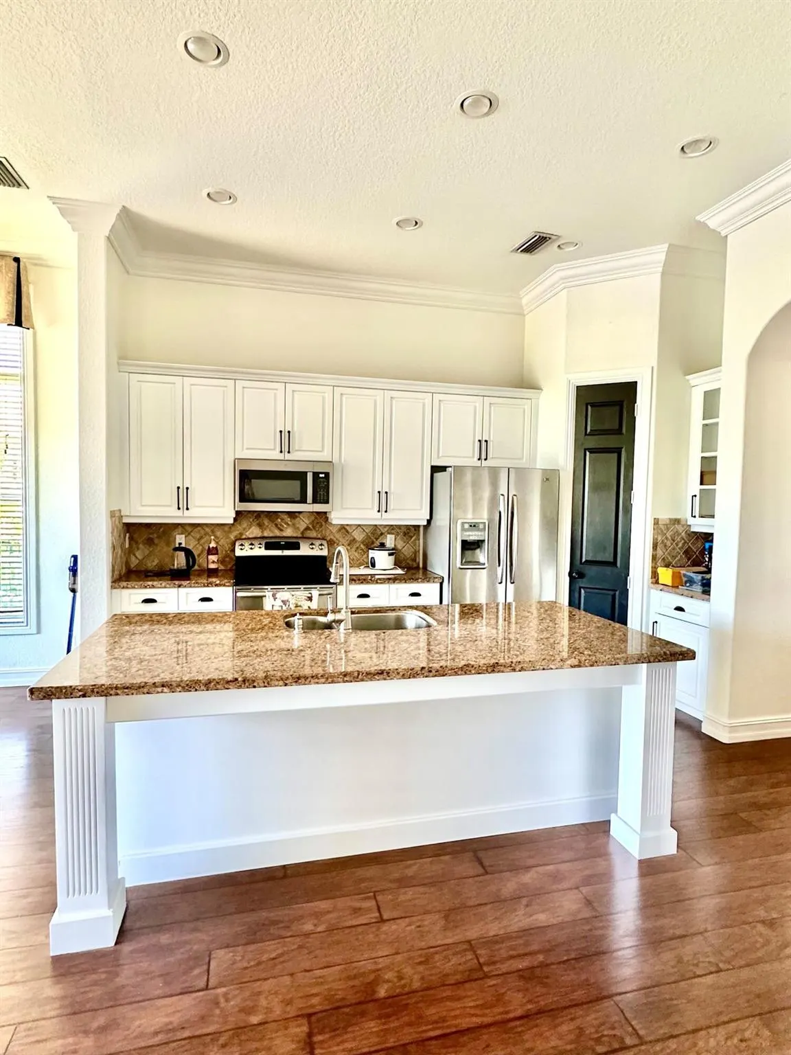 8186 NW 105 Lane