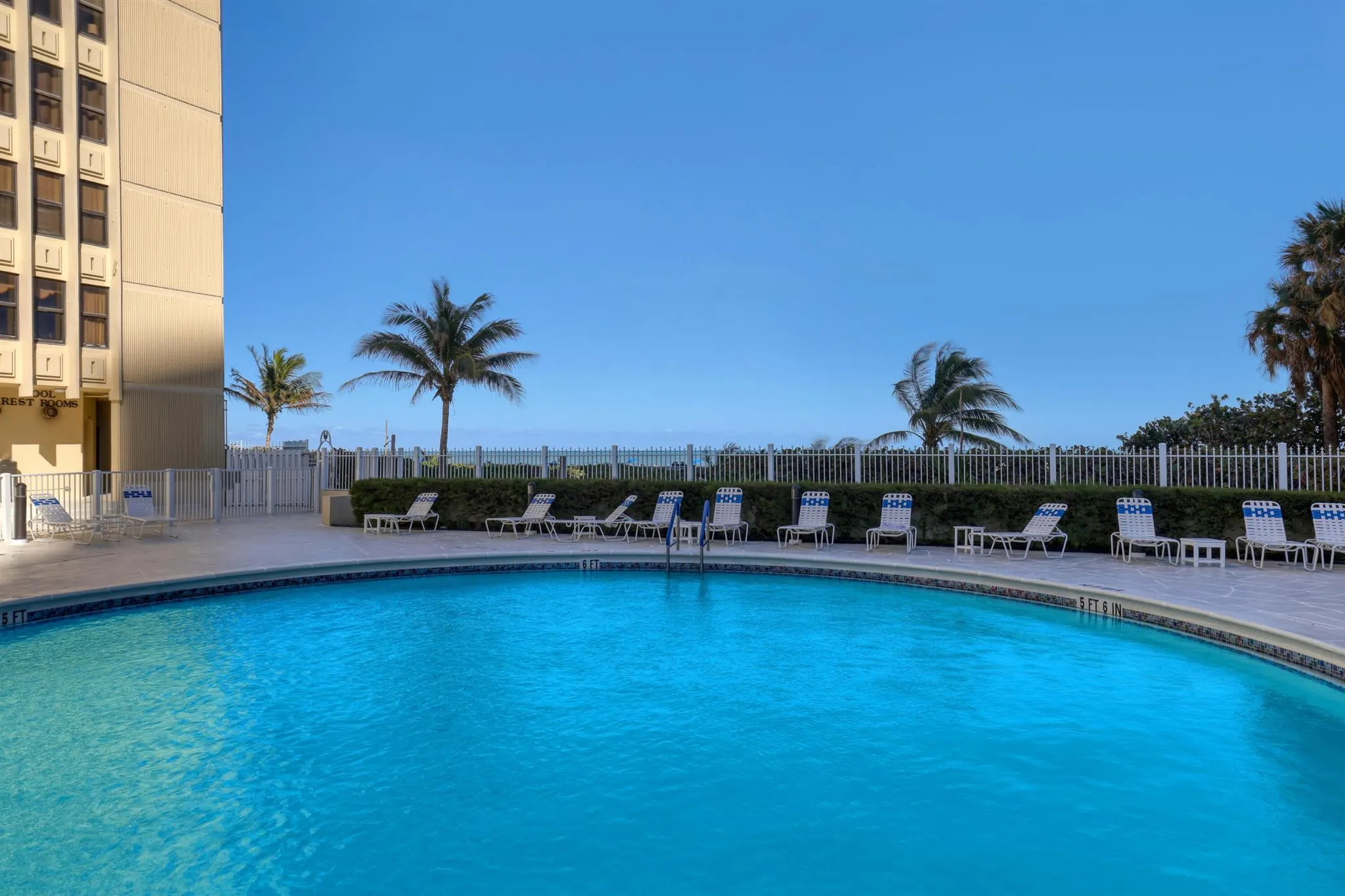 2800 N Ocean Drive, #B-17c