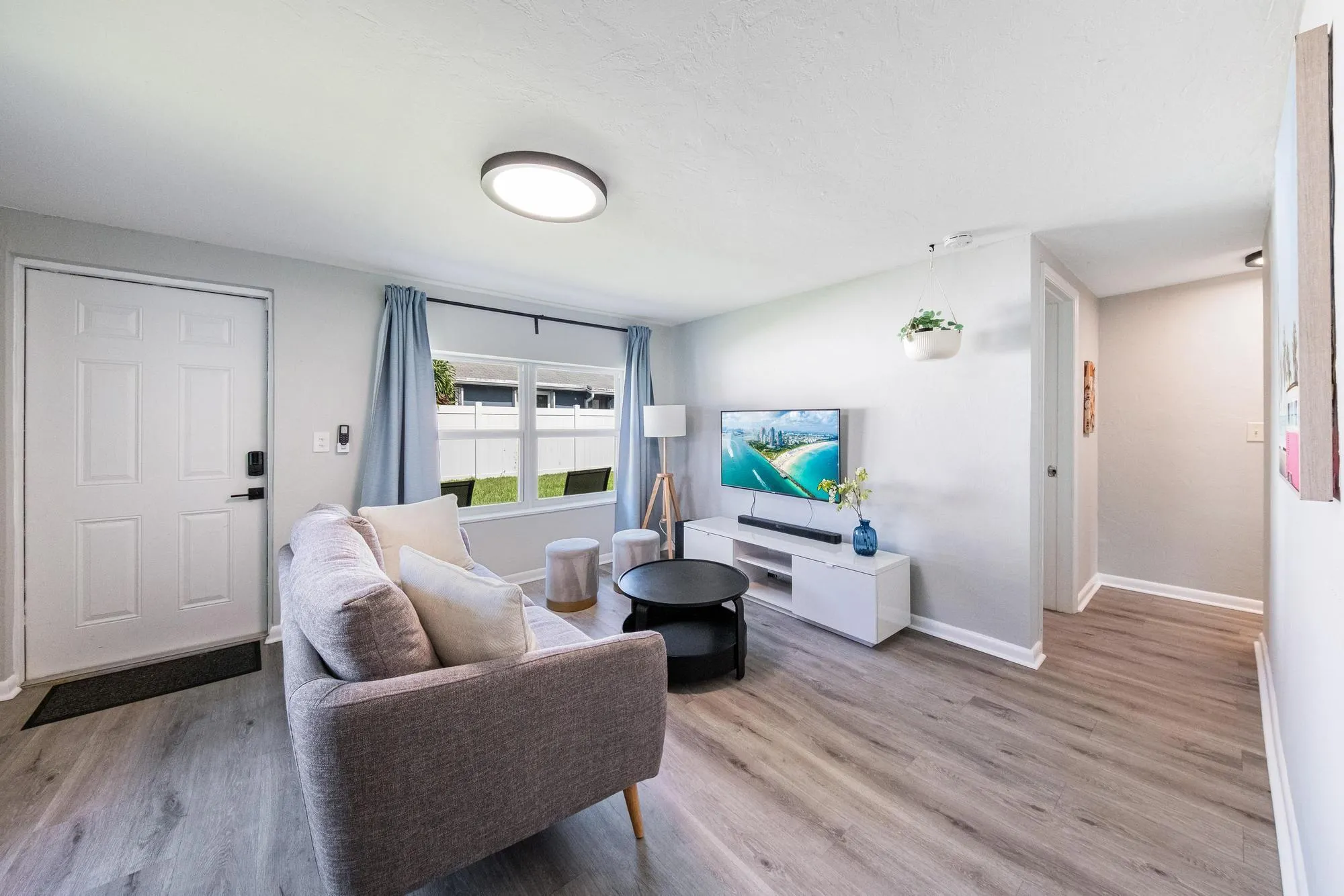717 SW 2nd Court