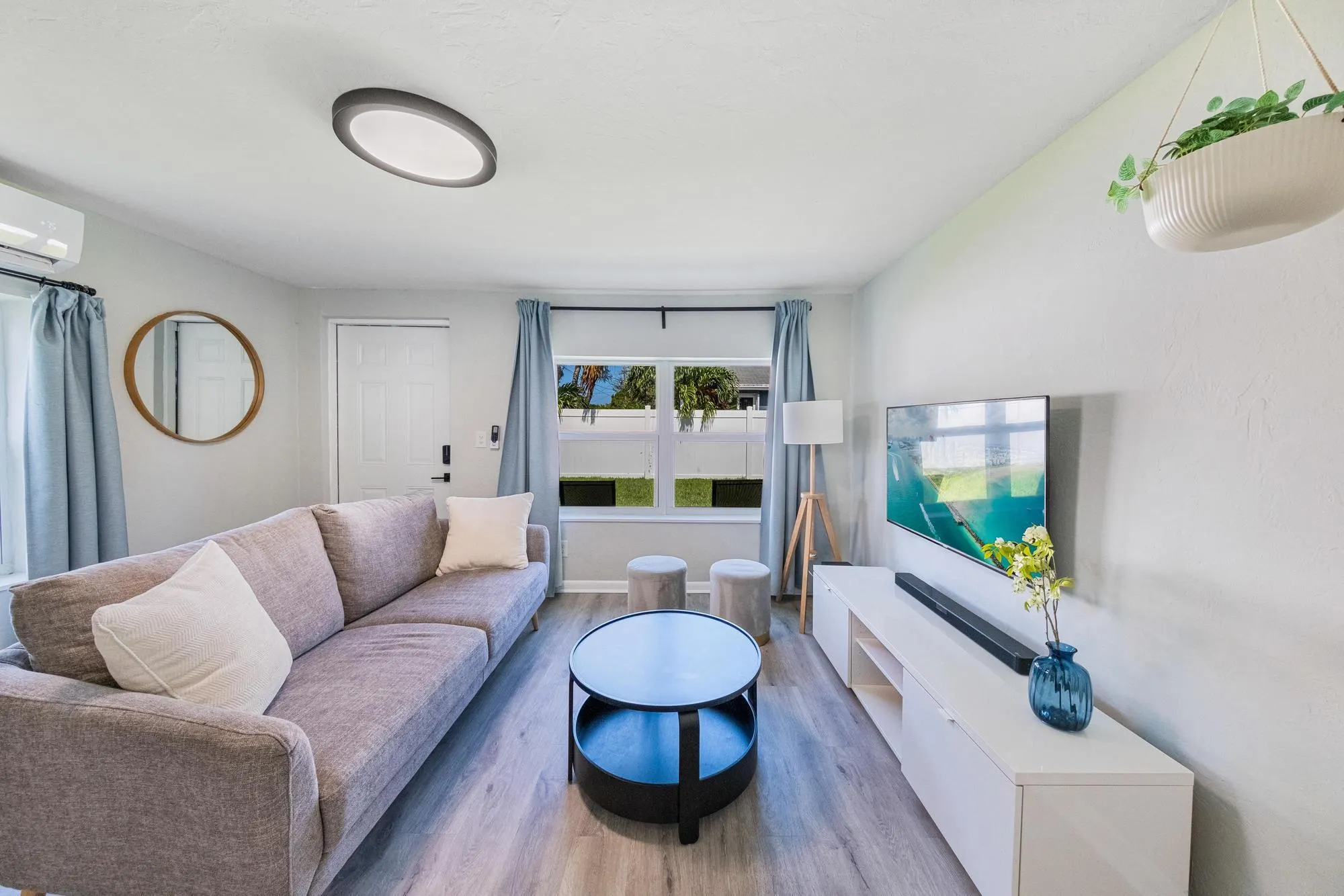 717 SW 2nd Court