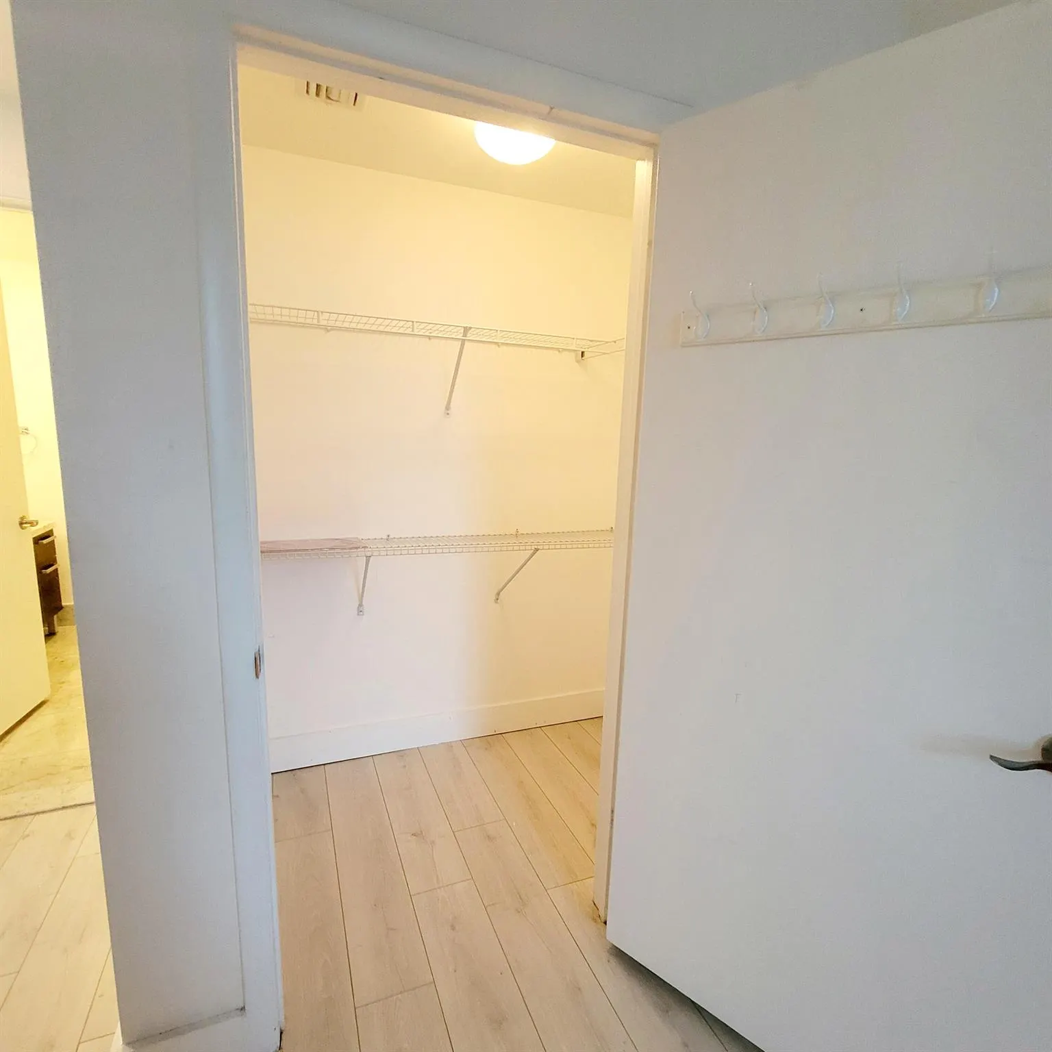 244 Biscayne Boulevard, #2710