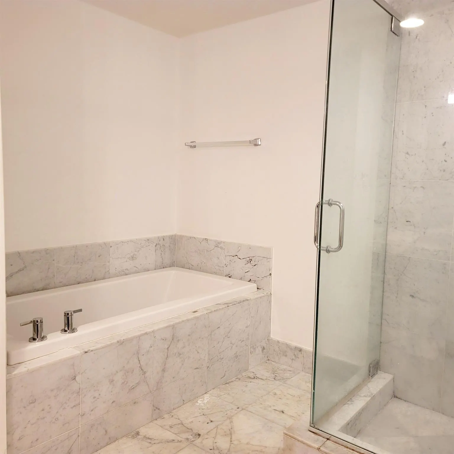 244 Biscayne Boulevard, #2710
