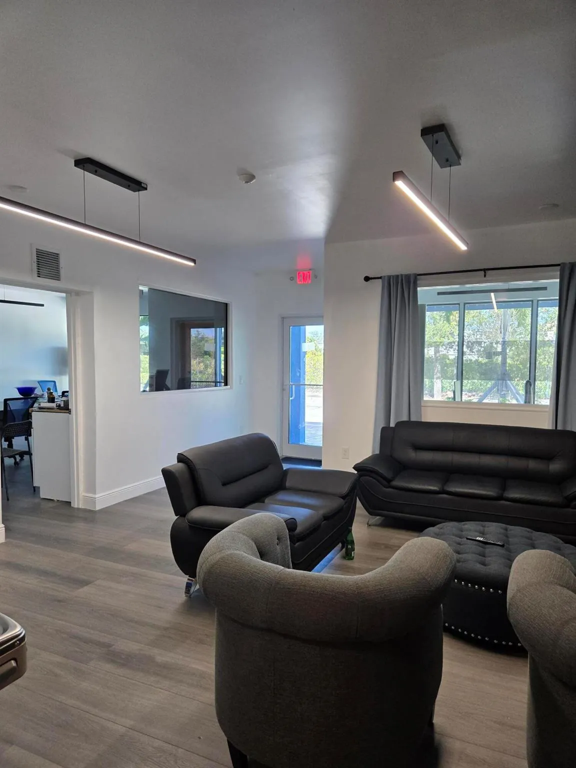 711 N Rosemary Avenue