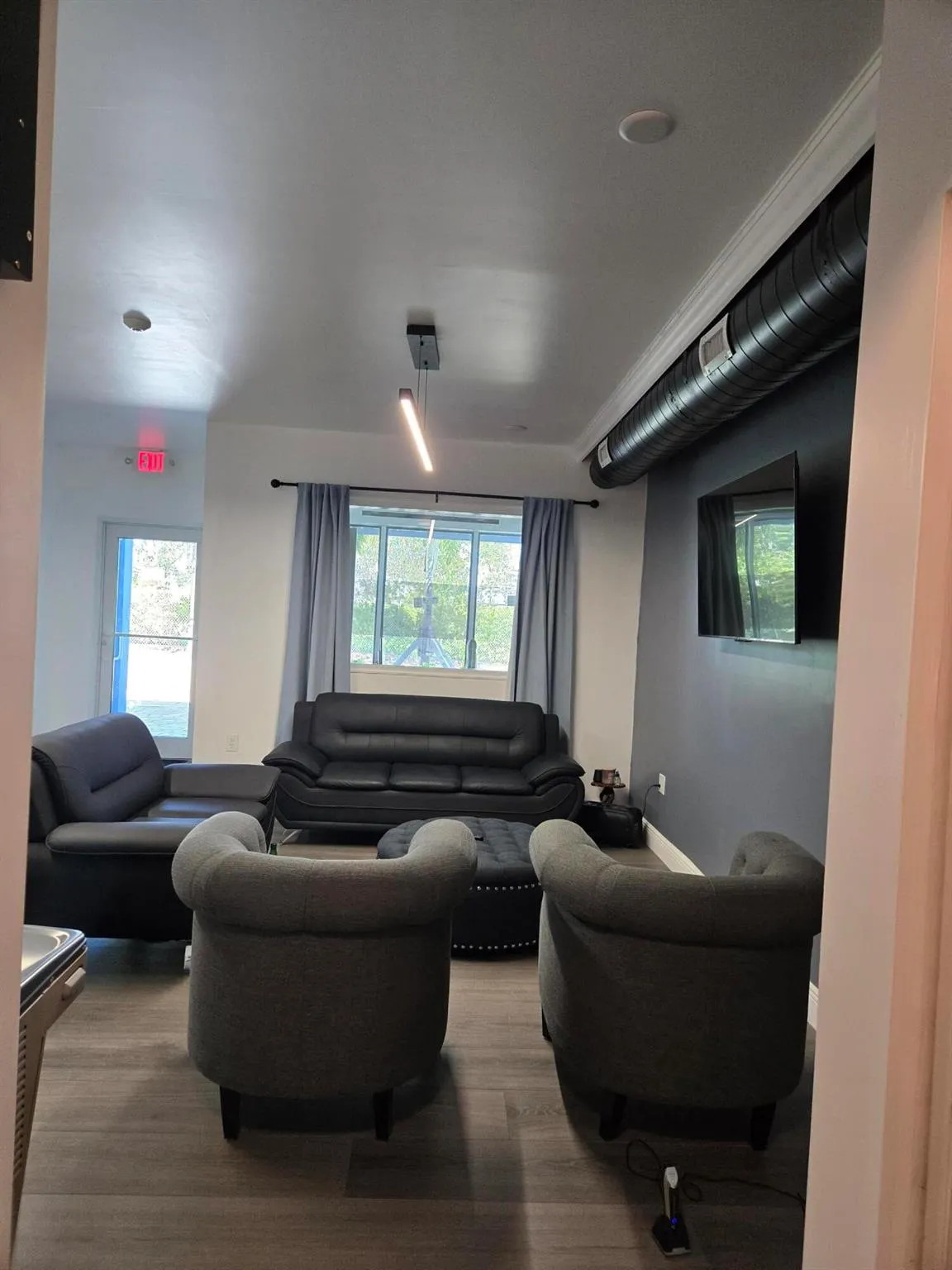 711 N Rosemary Avenue