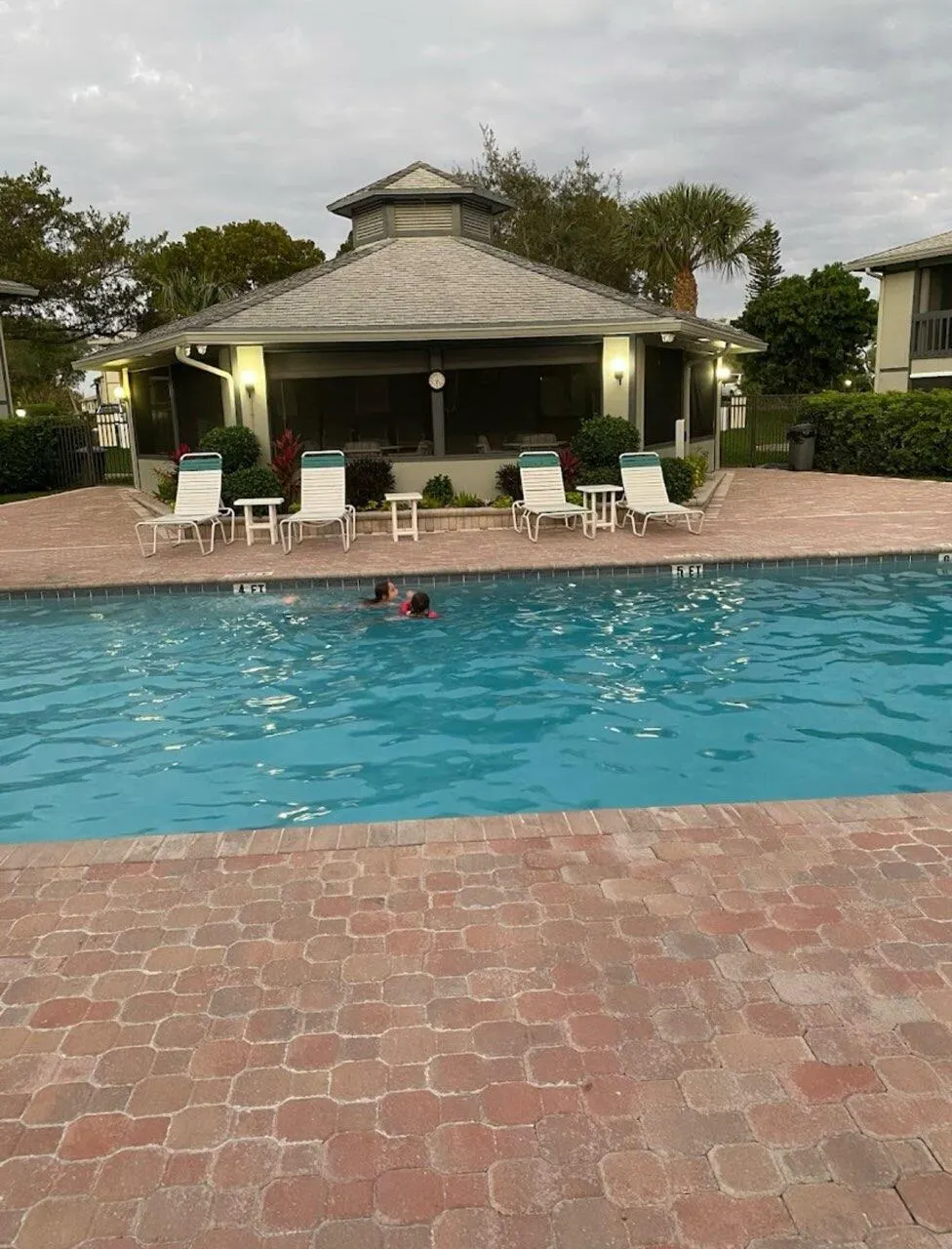 8195 SE Croft Circle, #H-5