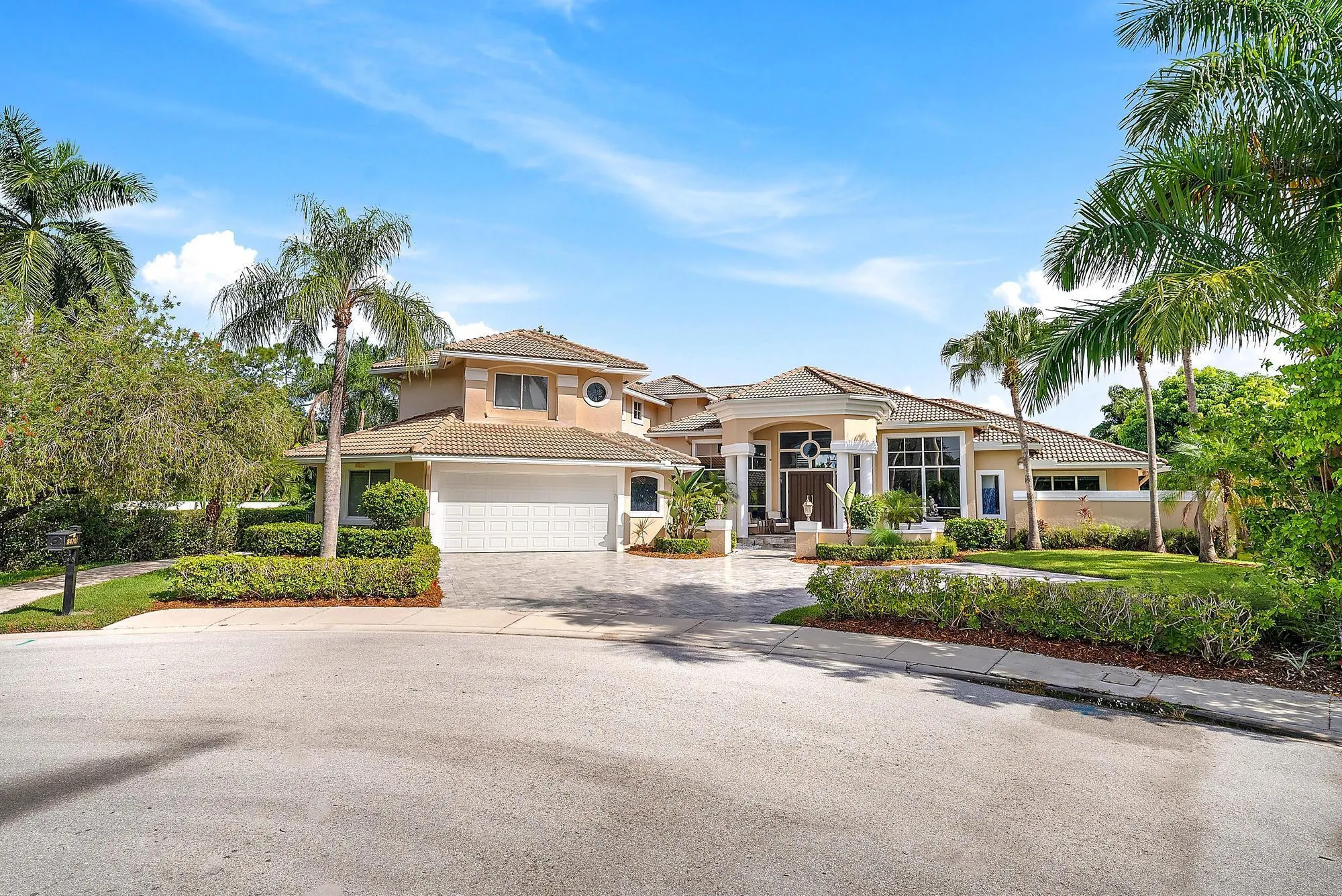 8470 Egret Lakes Lane