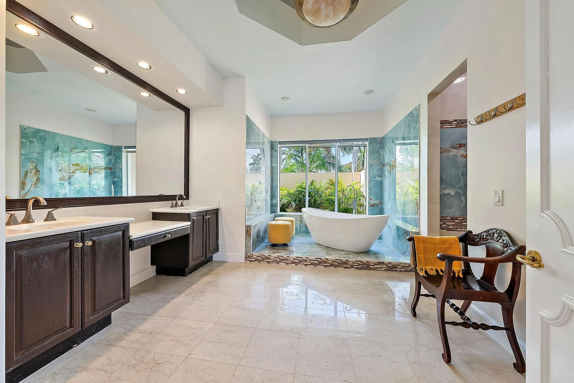 8470 Egret Lakes Lane