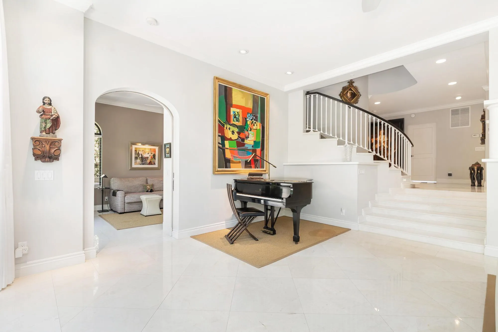 255 Everglade Avenue