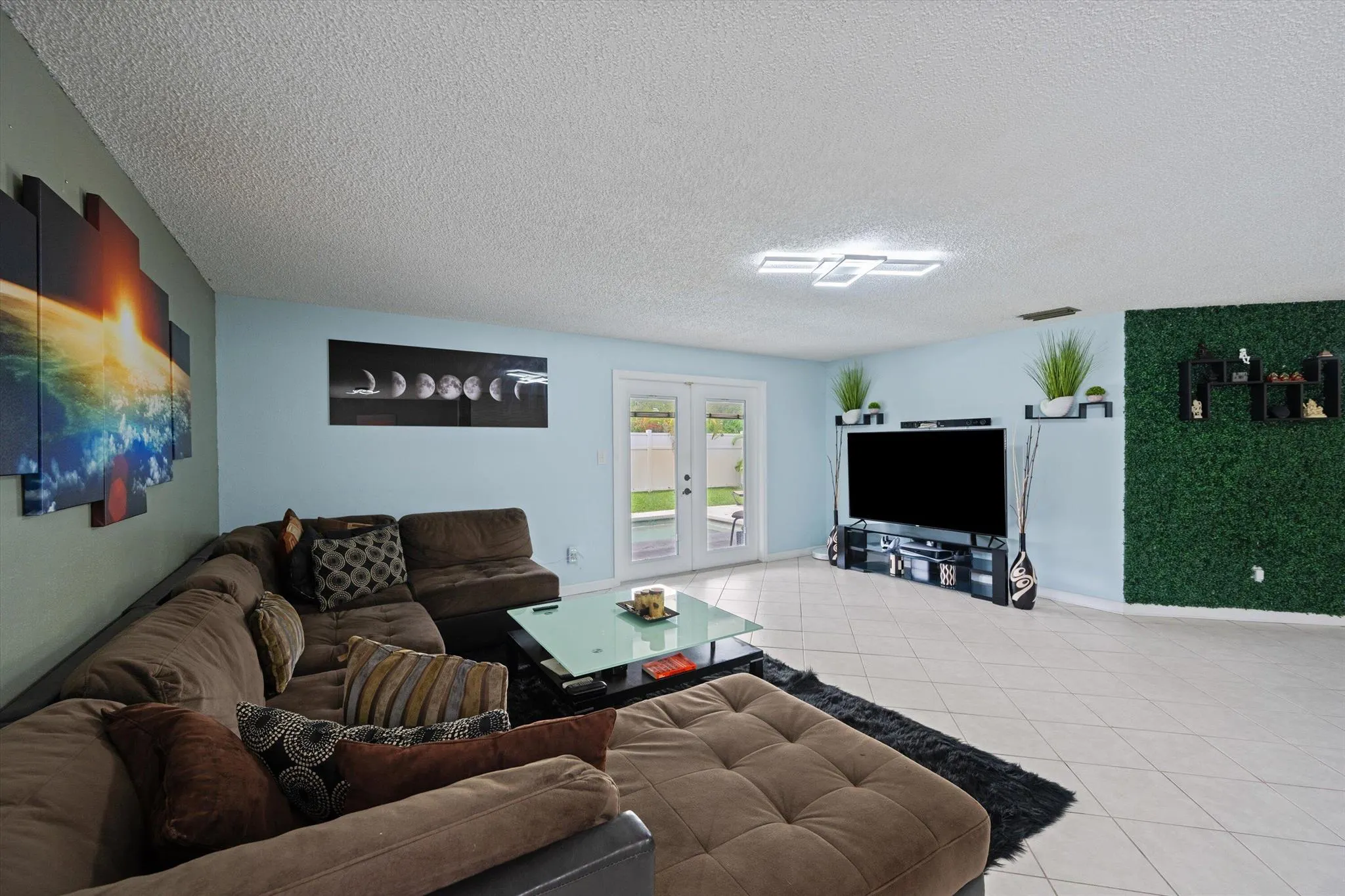 1403 Donwoods Lane