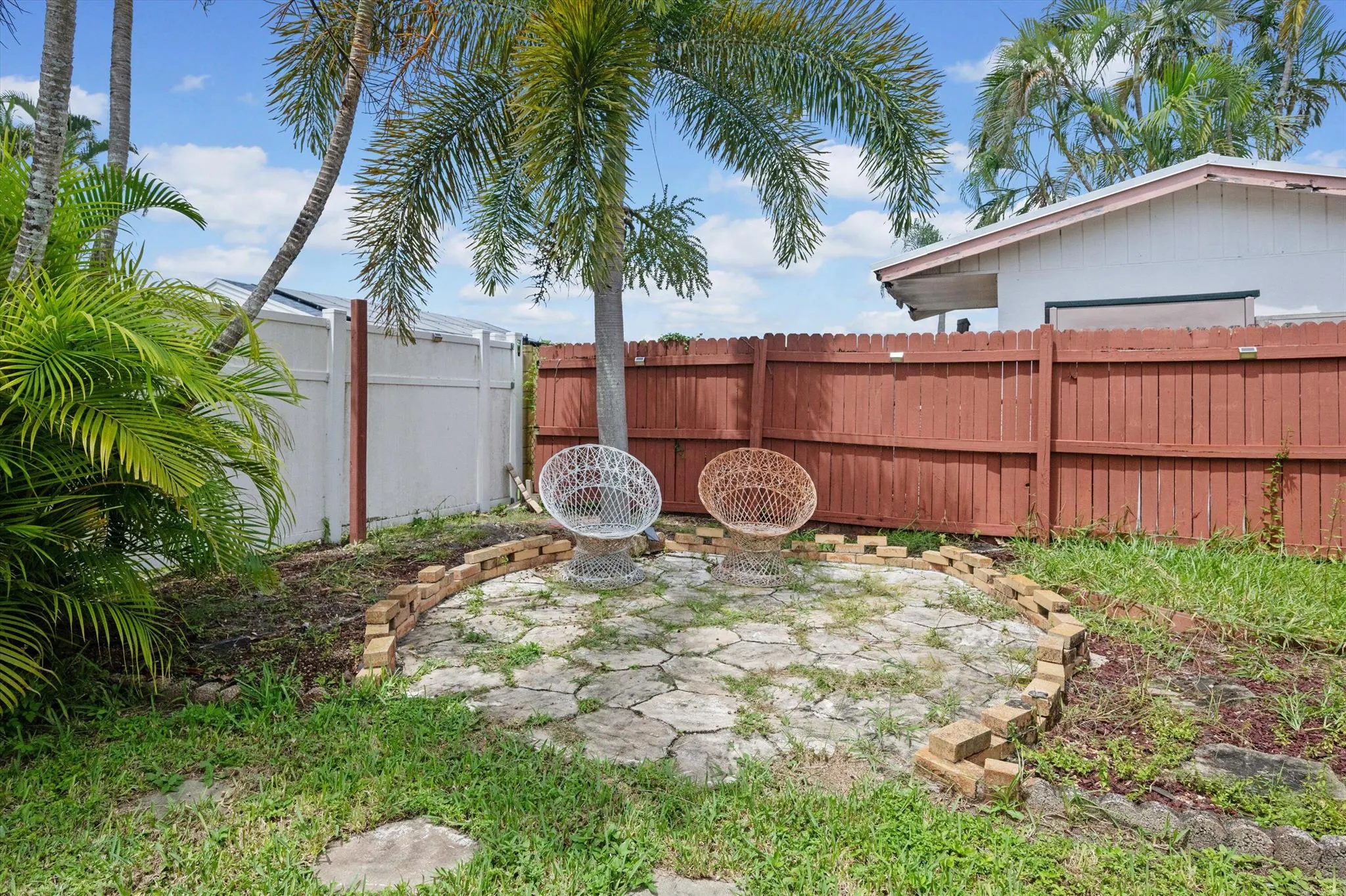 1403 Donwoods Lane