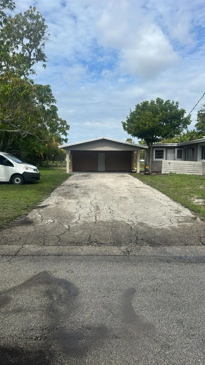 117 SE 4th Avenue