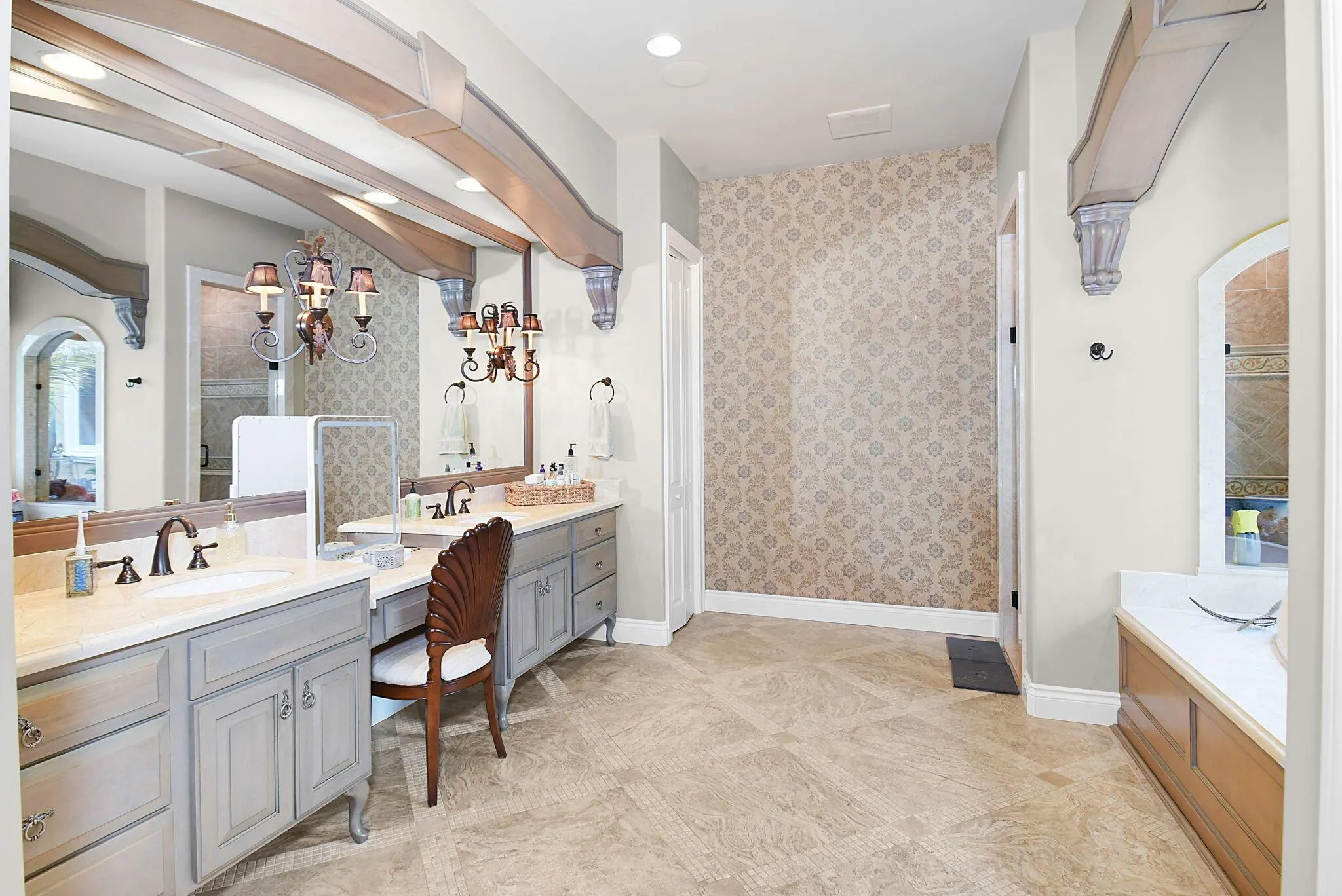 7934 SE Country Estates Way