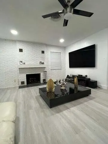 291 E Boca Raton Road