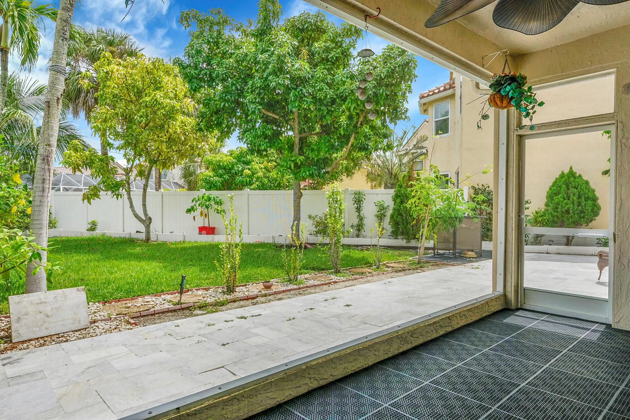 3354 W Greenview Terrace W