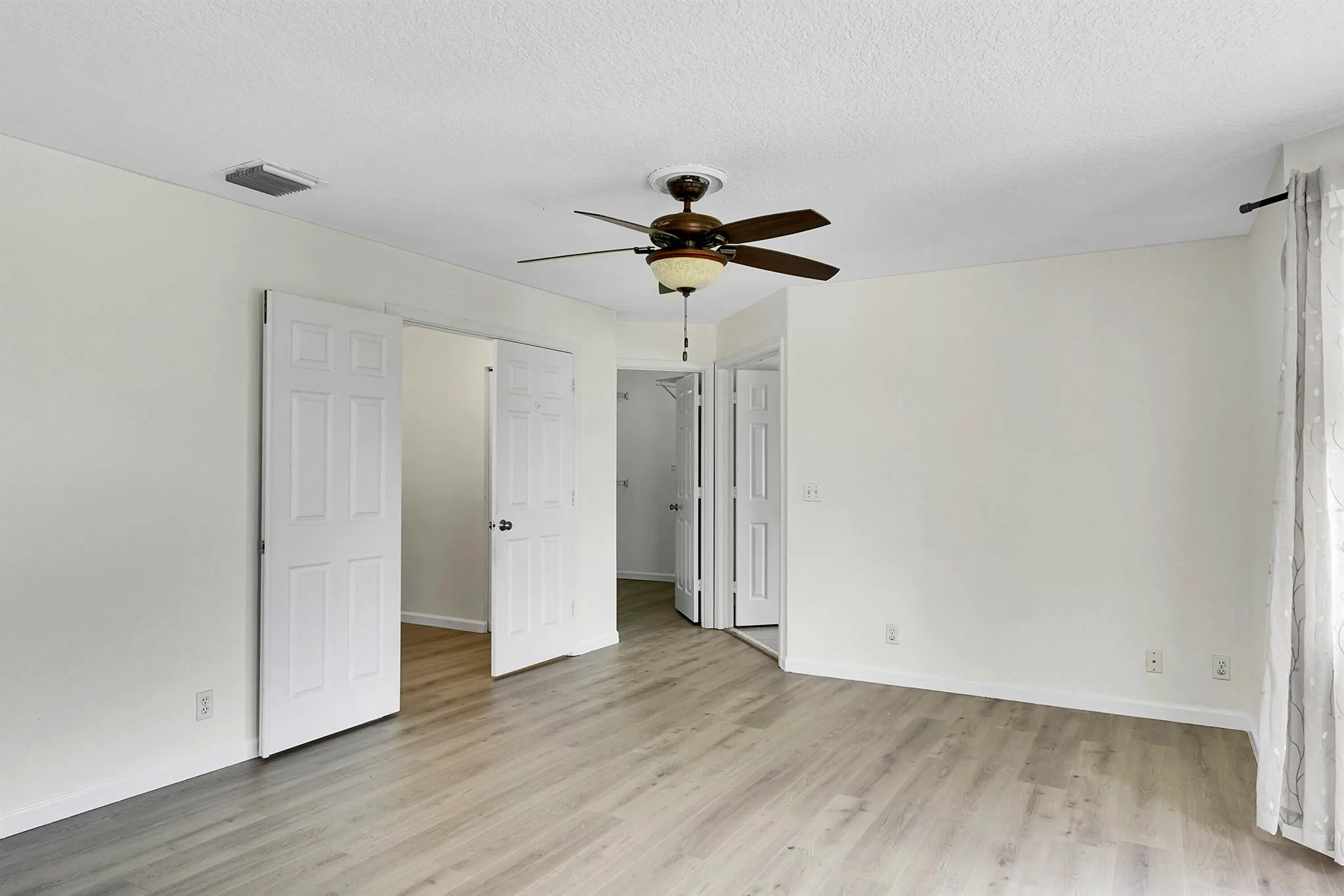 3354 W Greenview Terrace W