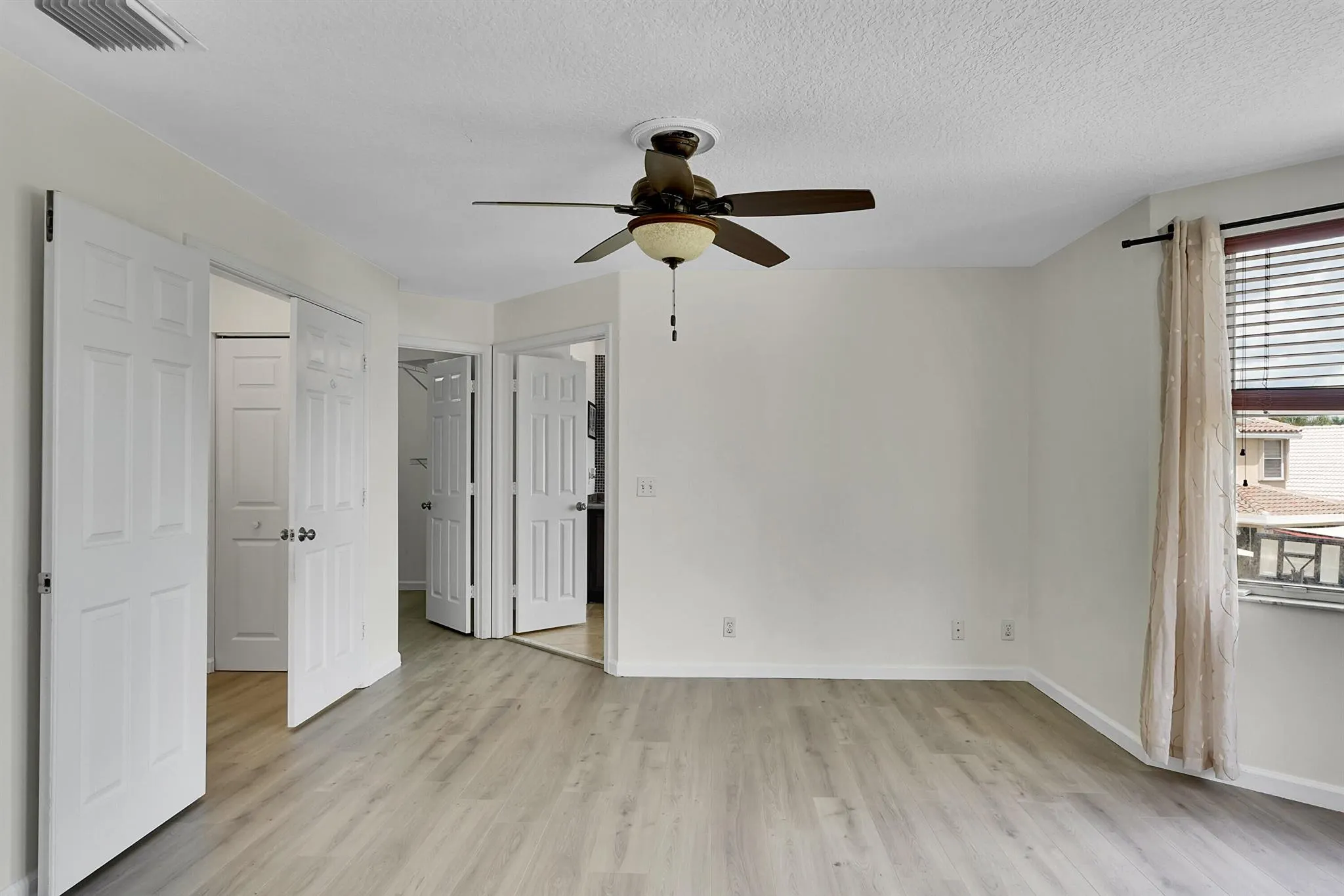 3354 W Greenview Terrace W