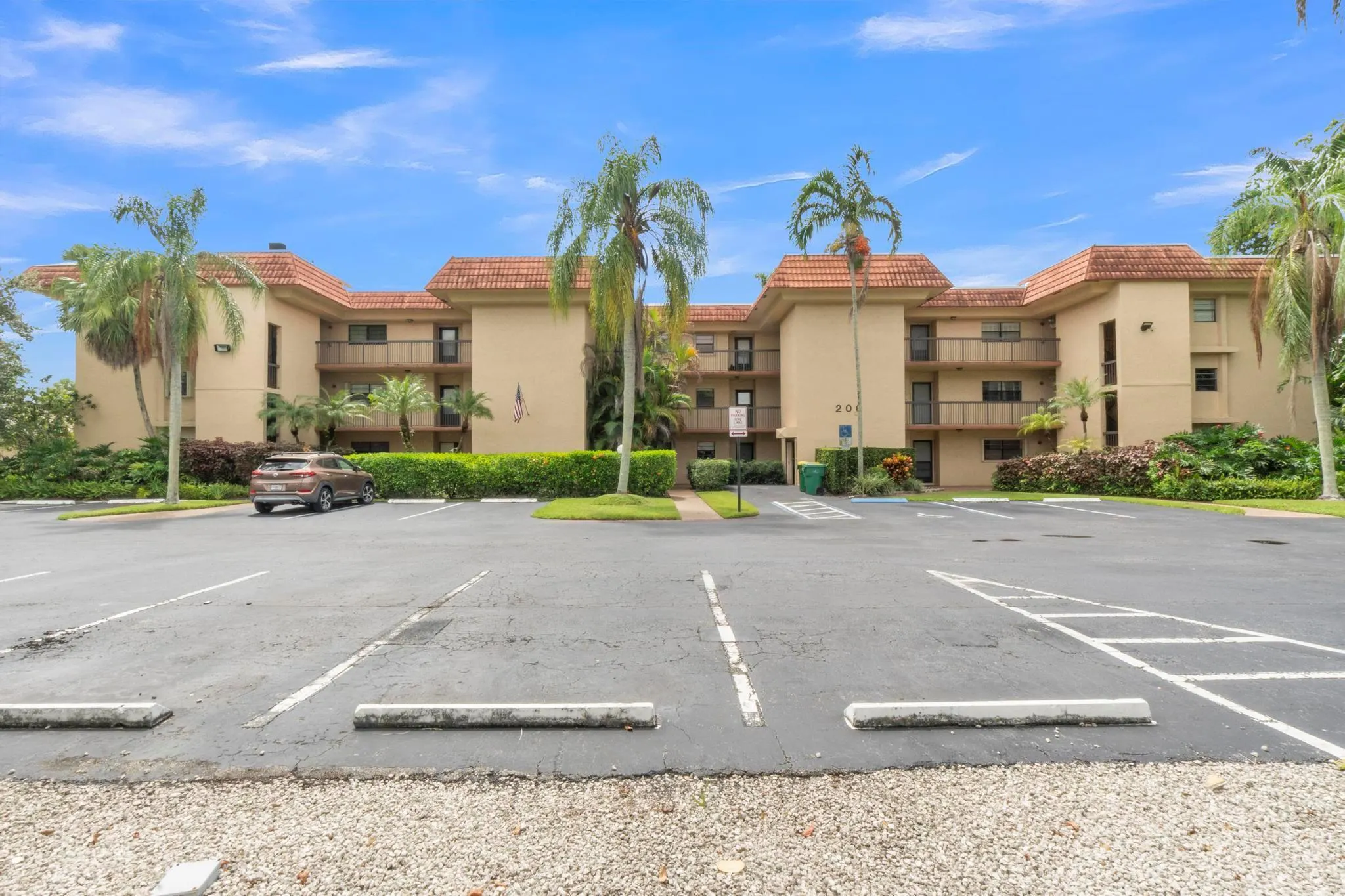 200 Jacaranda Country Club, #3c