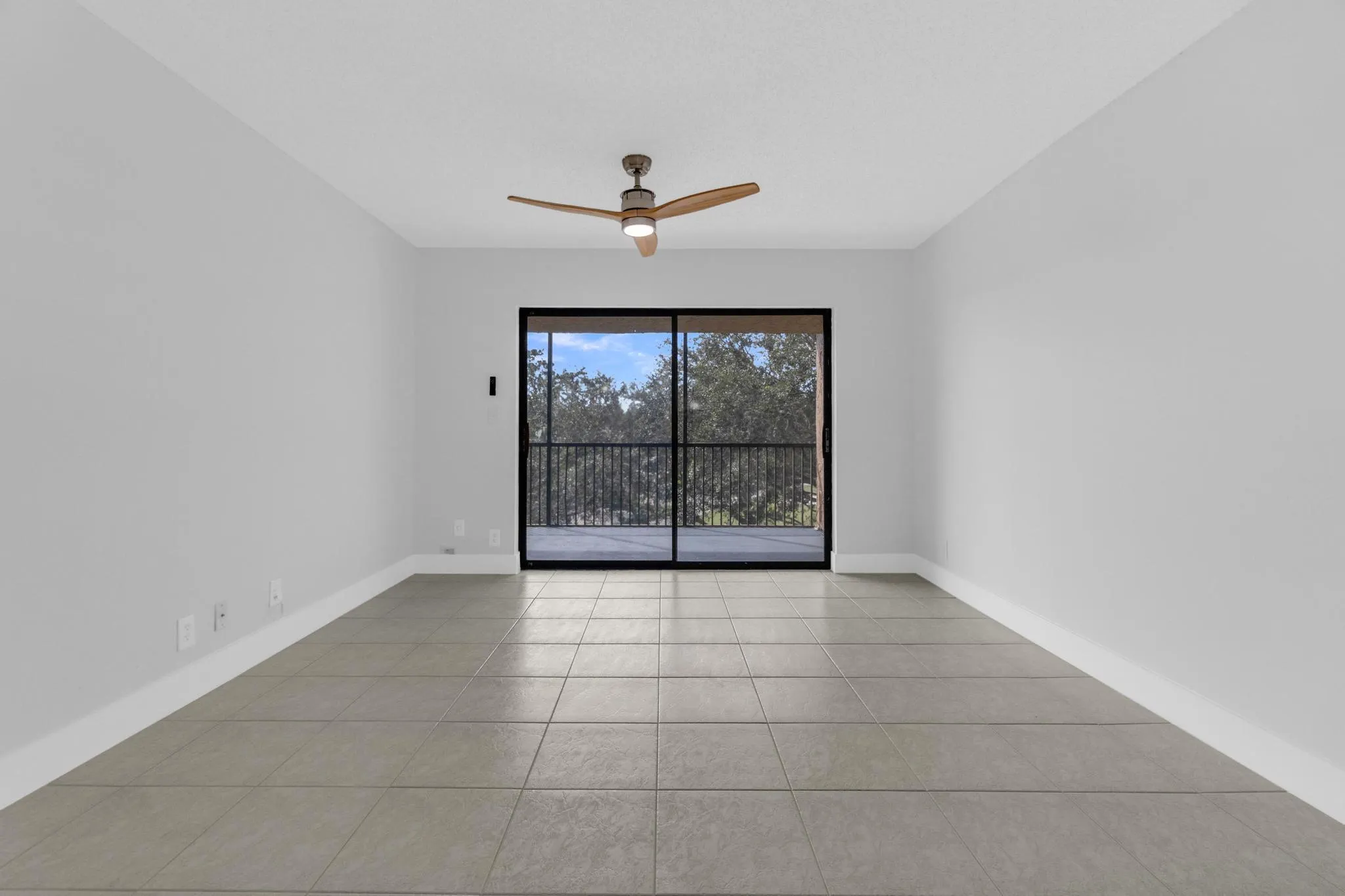 200 Jacaranda Country Club, #3c