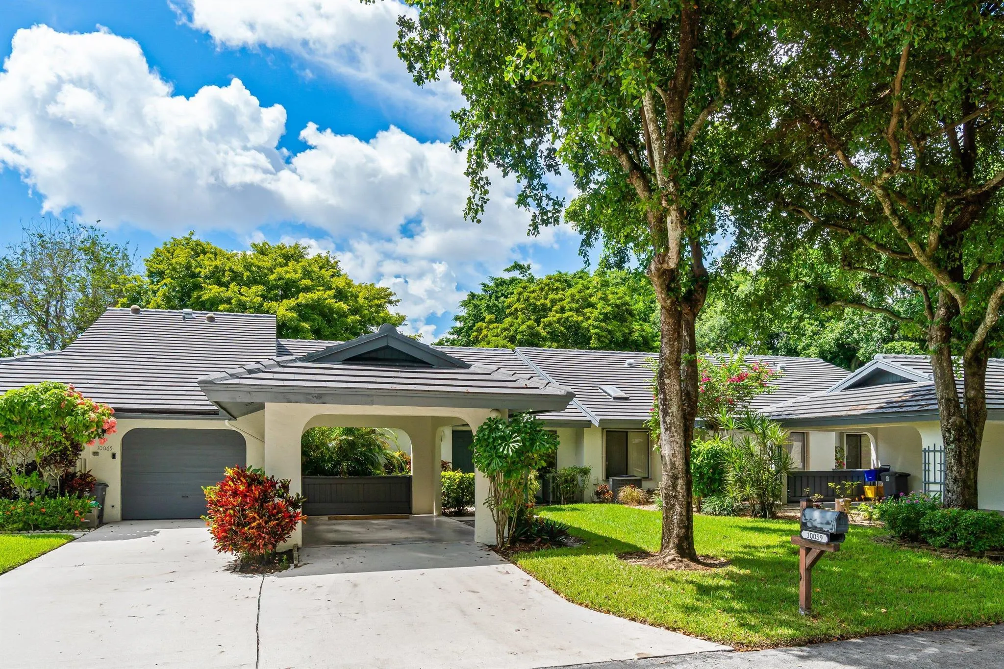 10059 Laurelwood Place