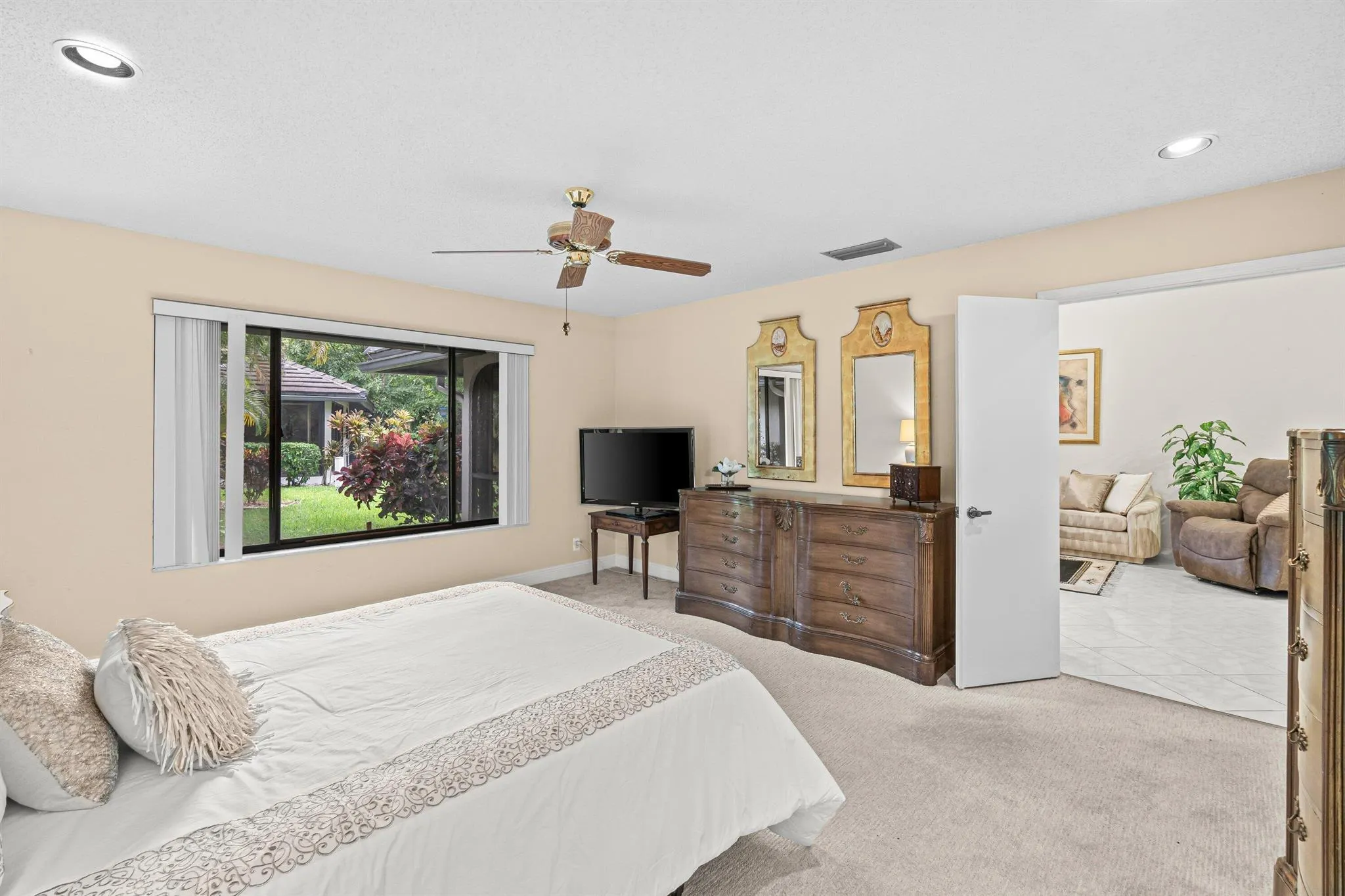 10059 Laurelwood Place