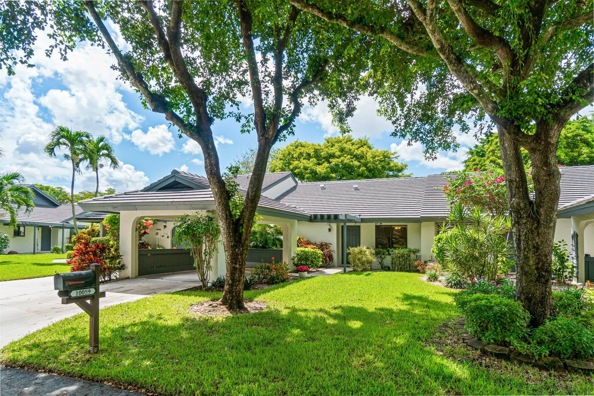 10059 Laurelwood Place