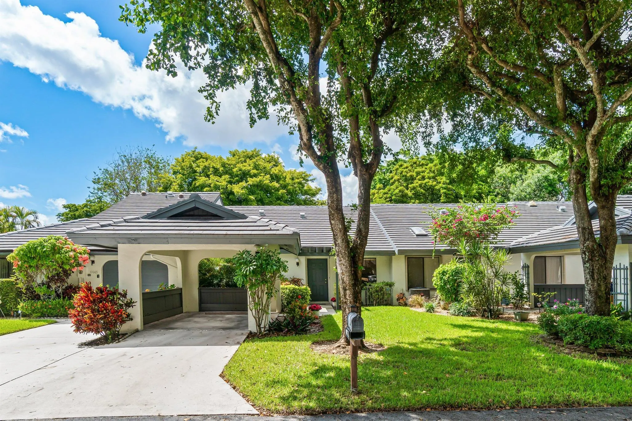 10059 Laurelwood Place