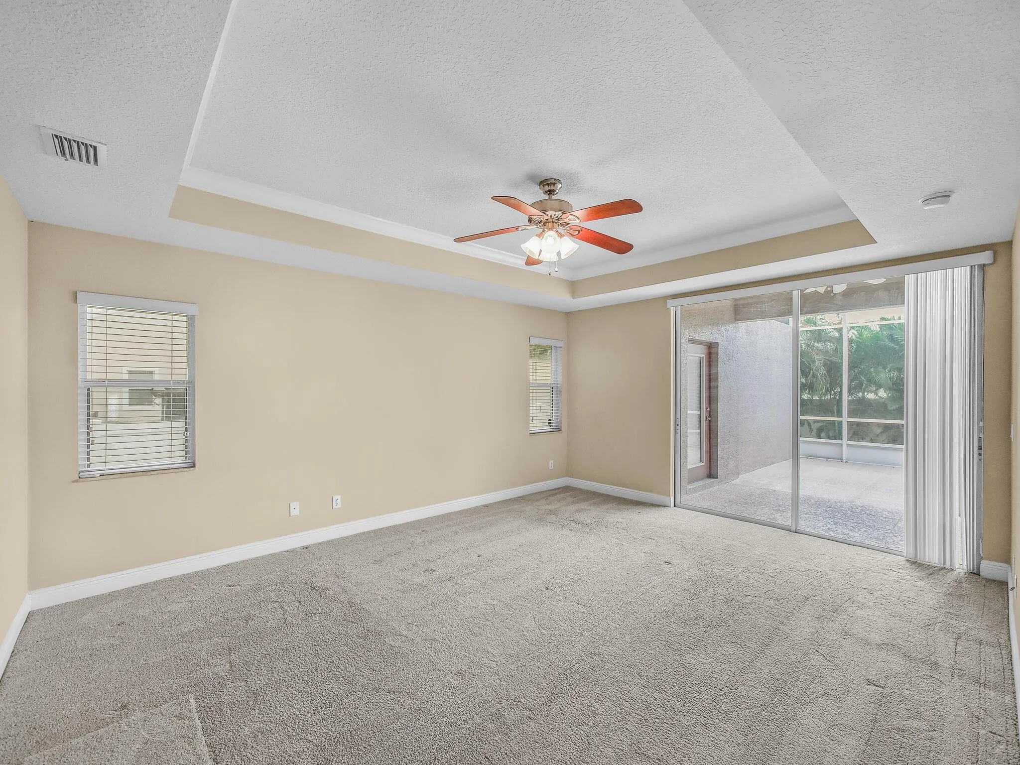 1718 SW Cecelia Lane