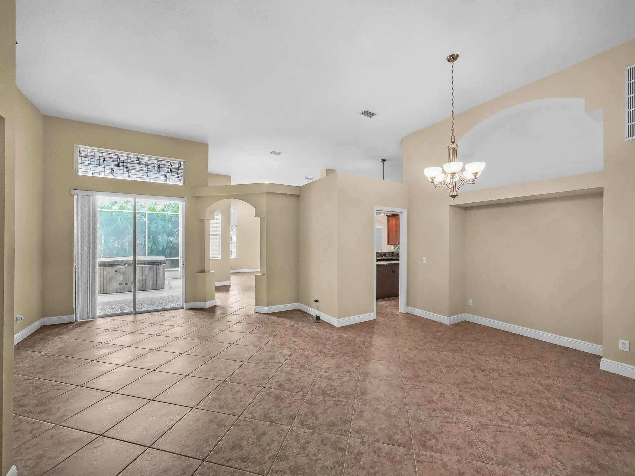 1718 SW Cecelia Lane