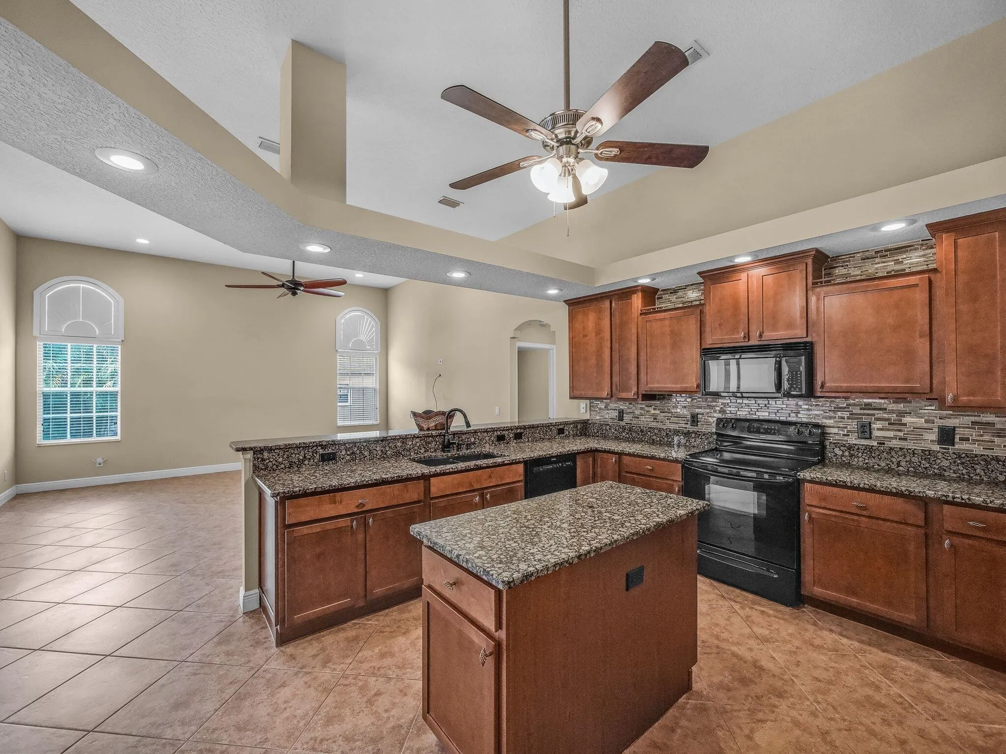 1718 SW Cecelia Lane
