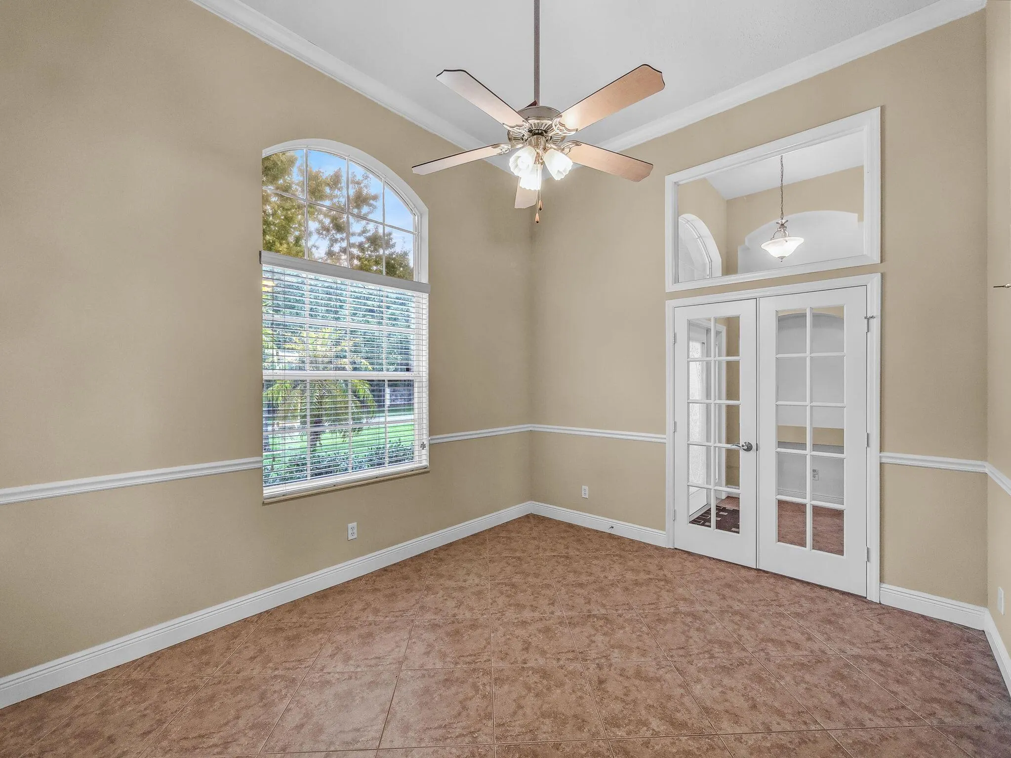 1718 SW Cecelia Lane