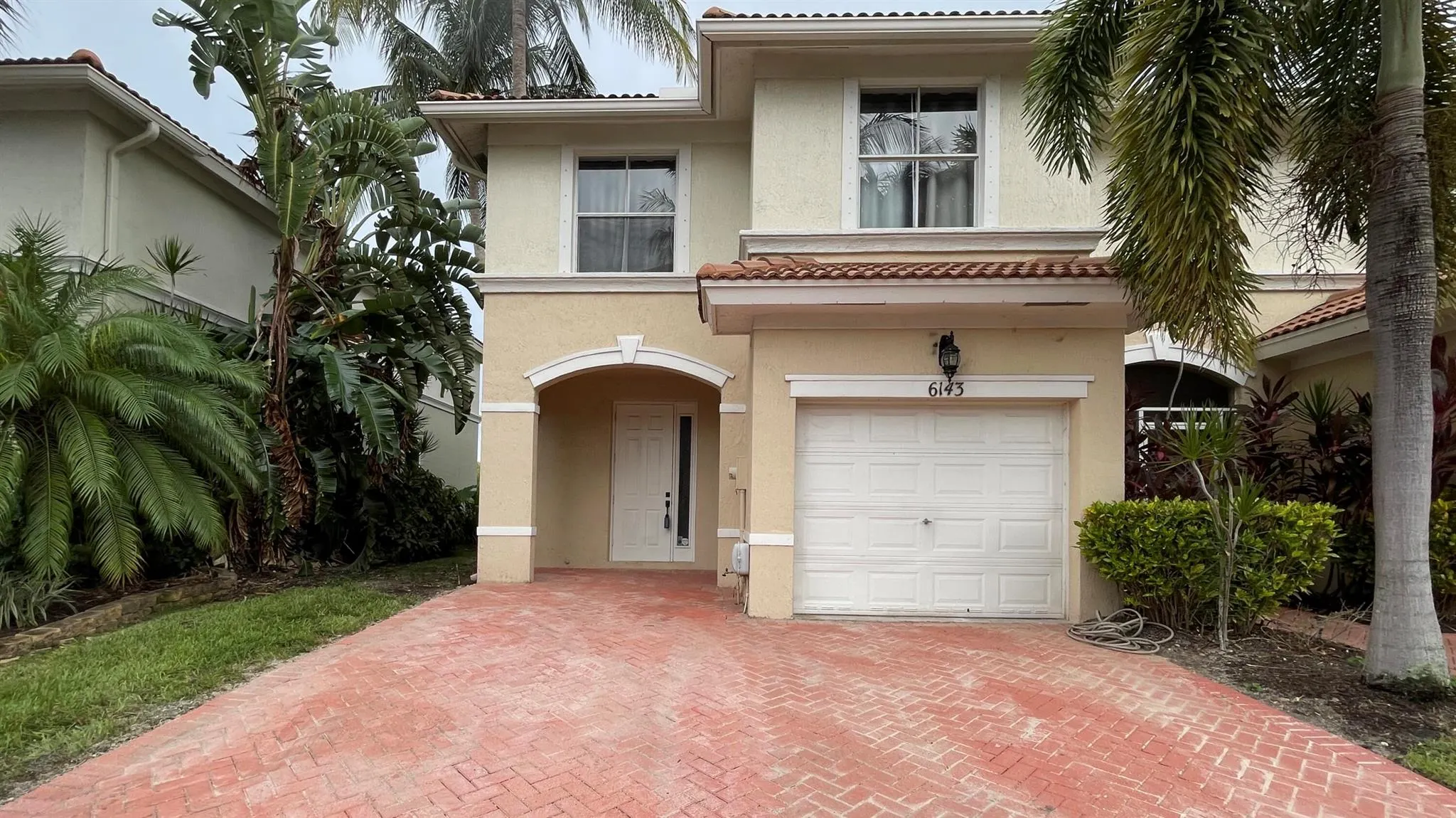 6143 Seminole Gardens Circle