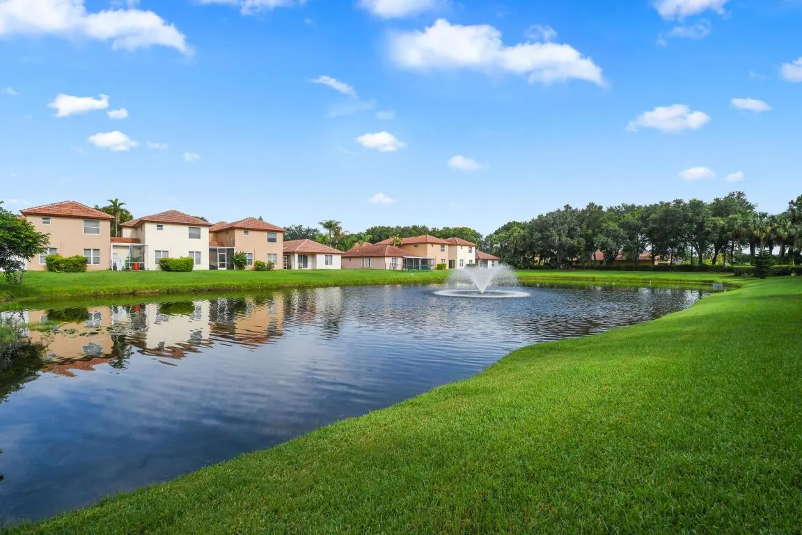 6143 Seminole Gardens Circle