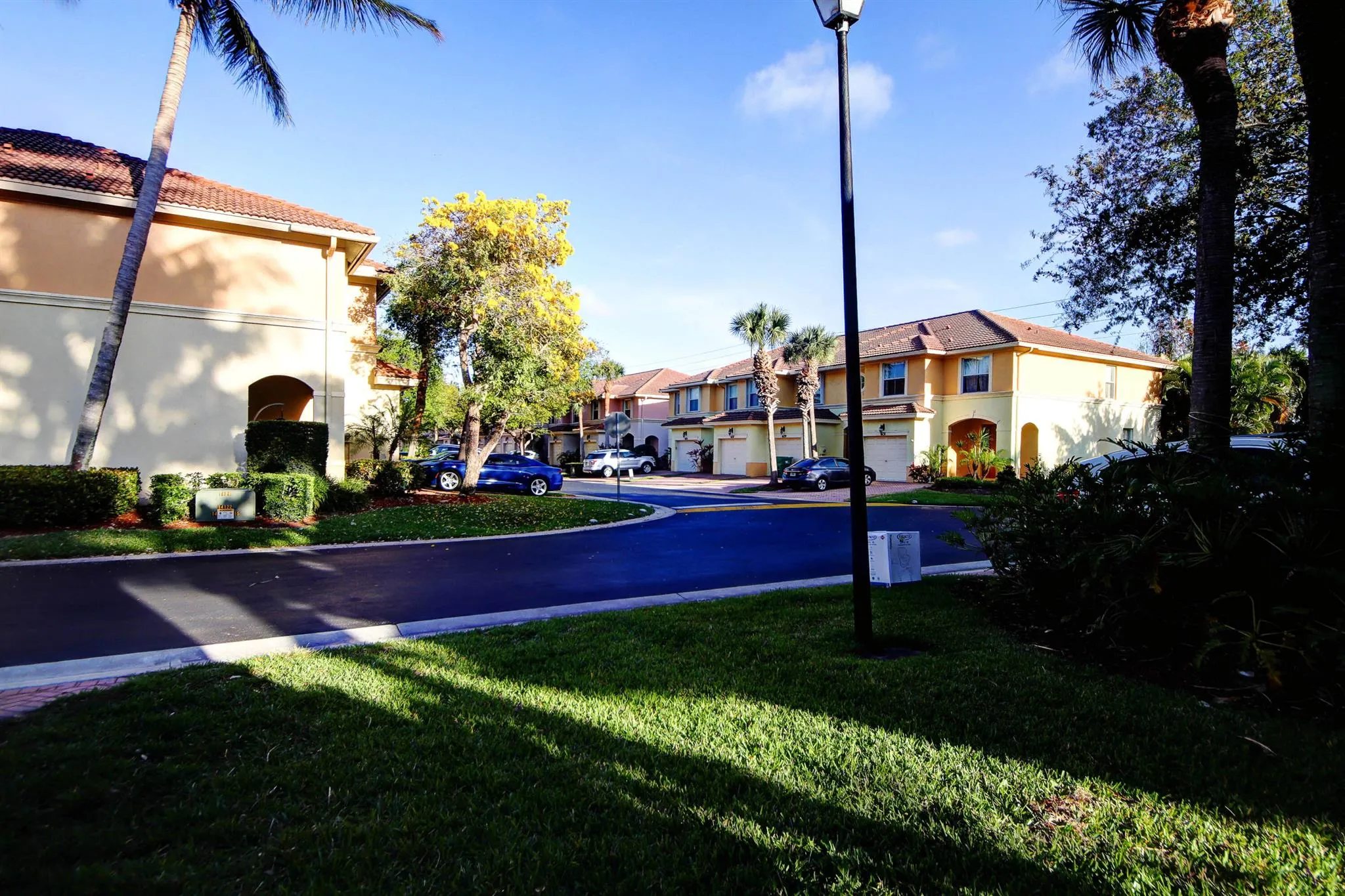 6143 Seminole Gardens Circle