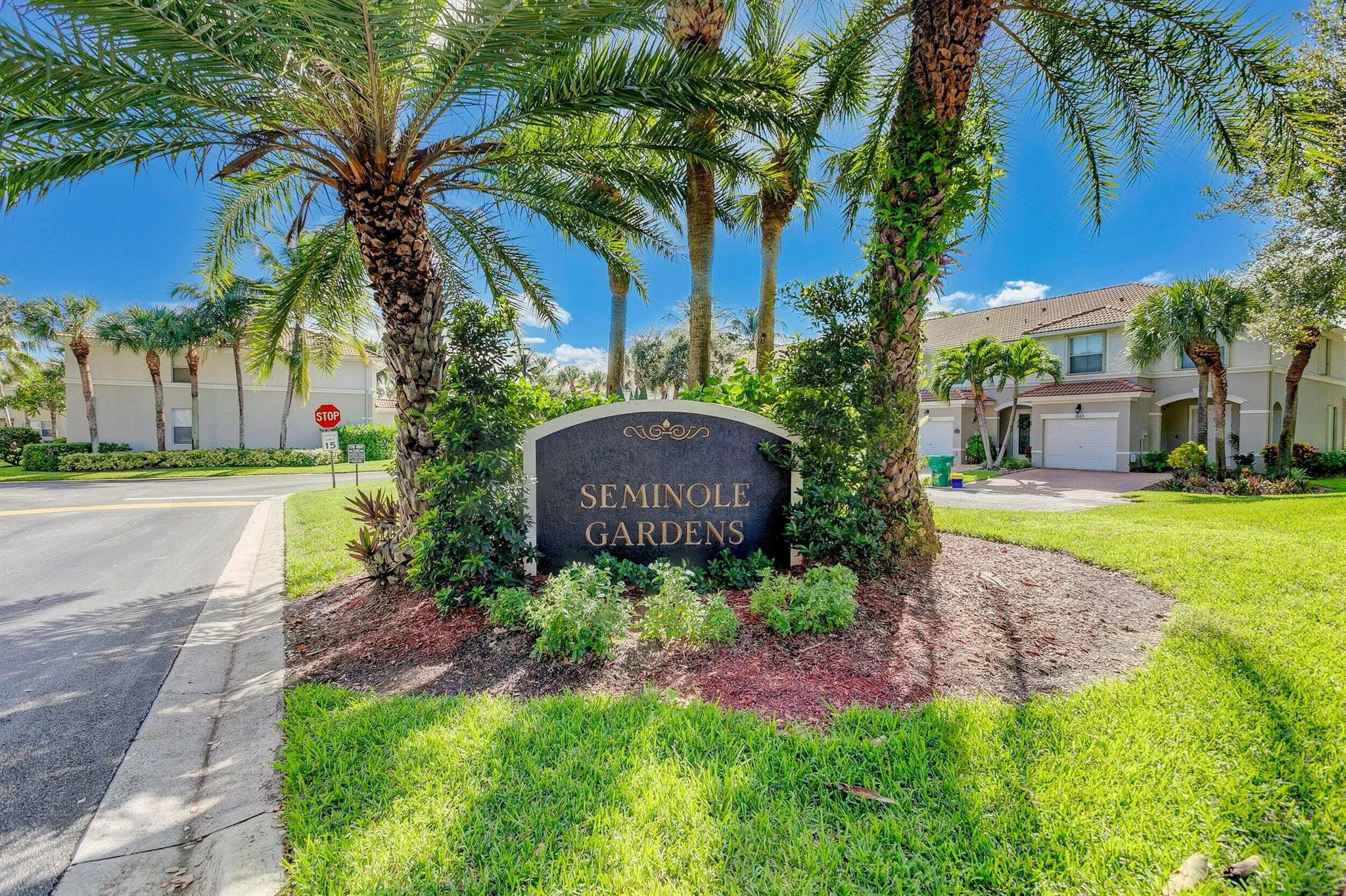 6143 Seminole Gardens Circle