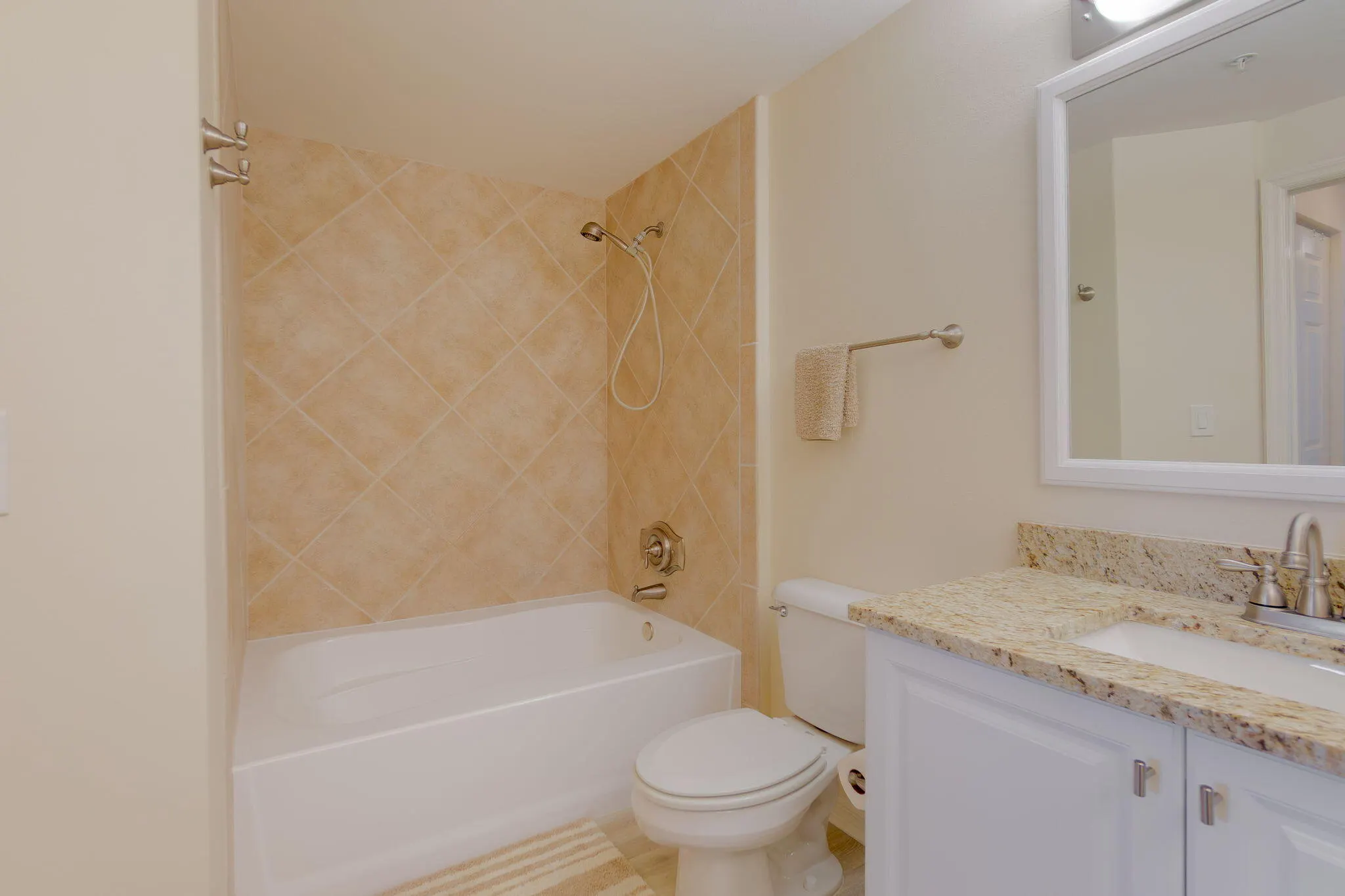 806 E Windward Way, #405