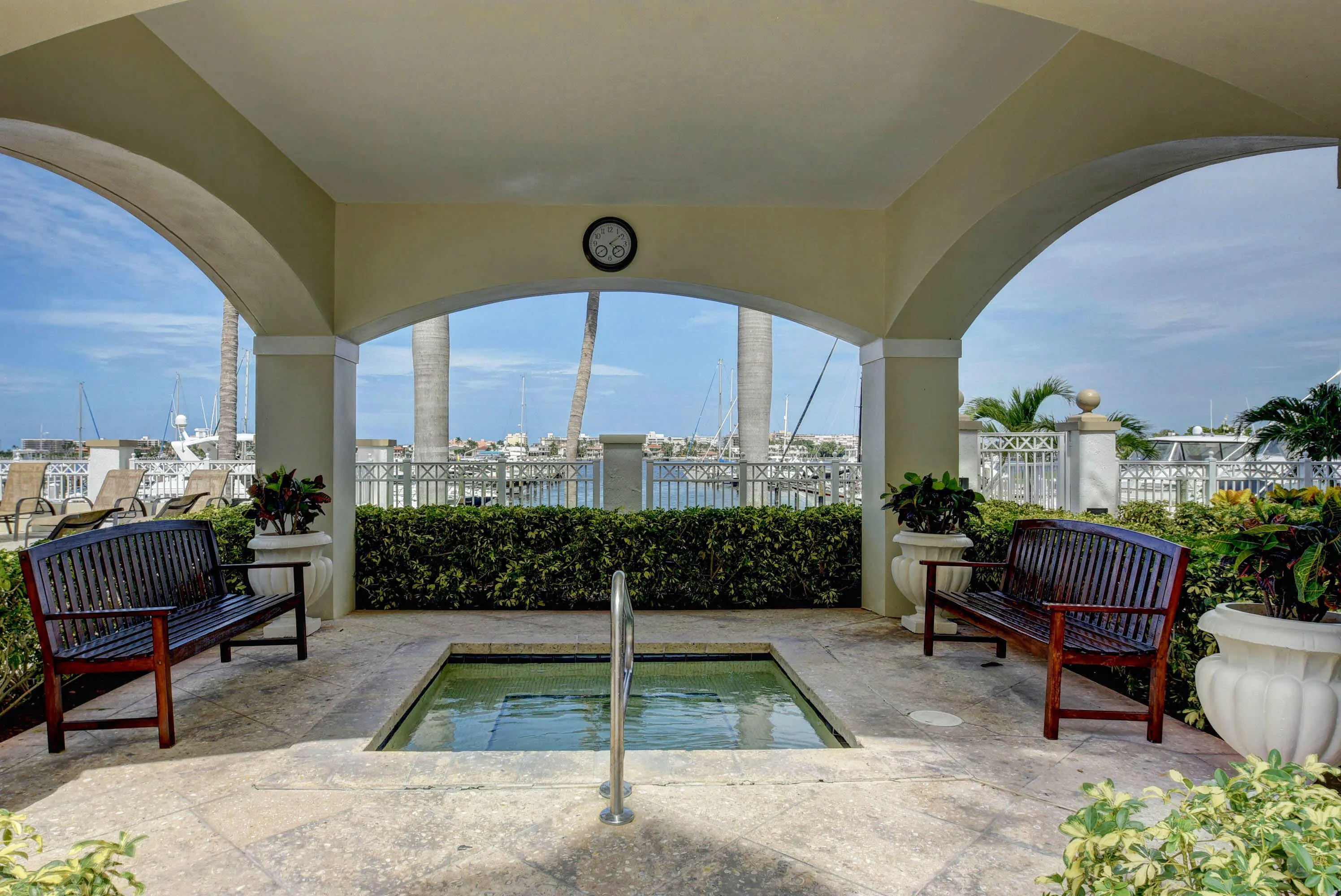 806 E Windward Way, #405