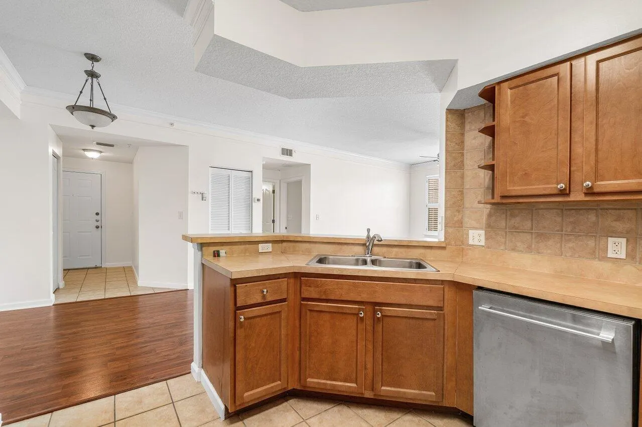 9901 Baywinds Drive, #3304