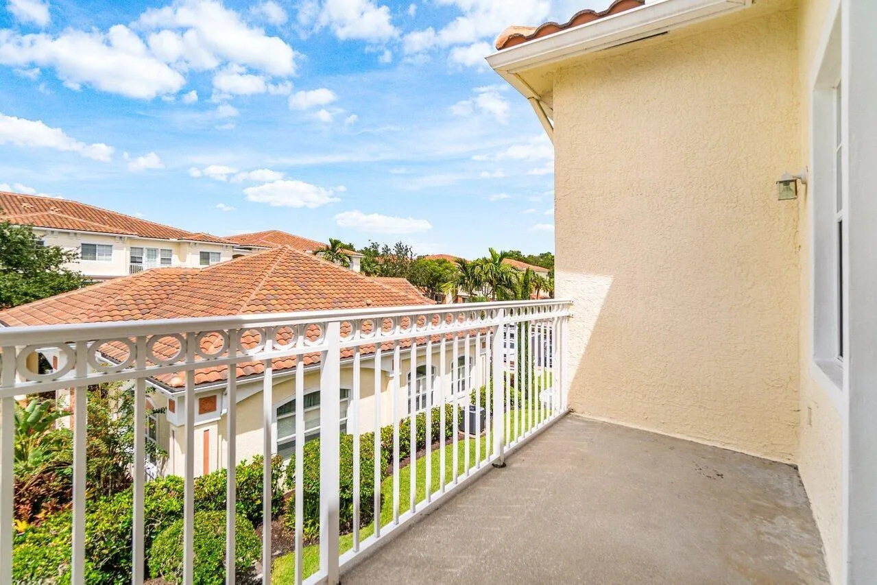 9901 Baywinds Drive, #3304
