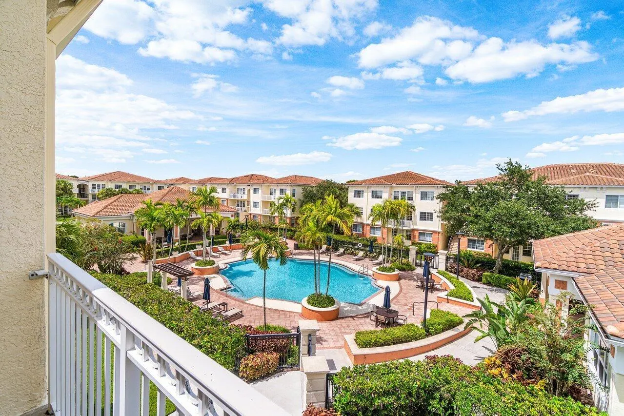 9901 Baywinds Drive, #3304