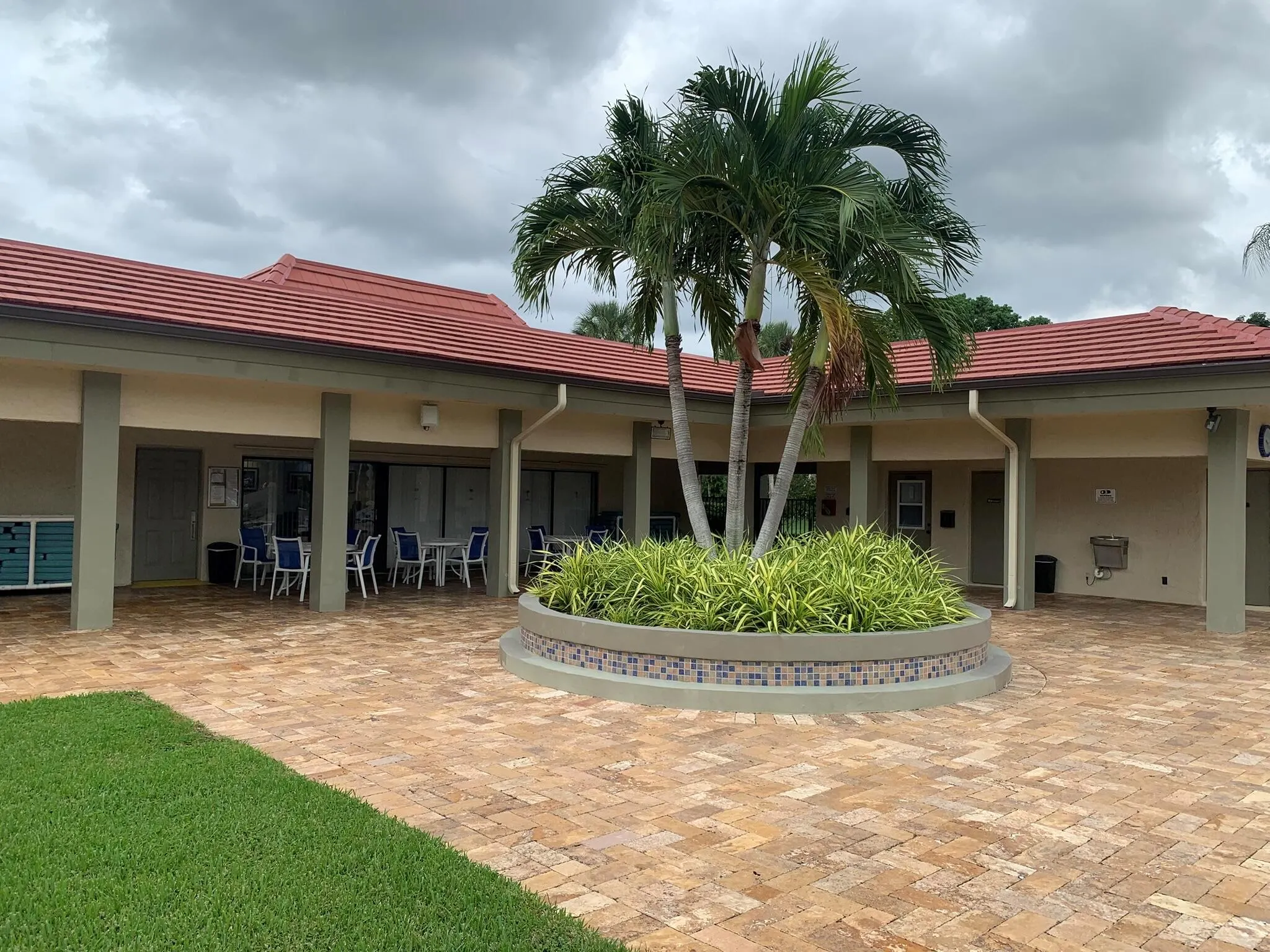 8520 Casa Del Lago, #F