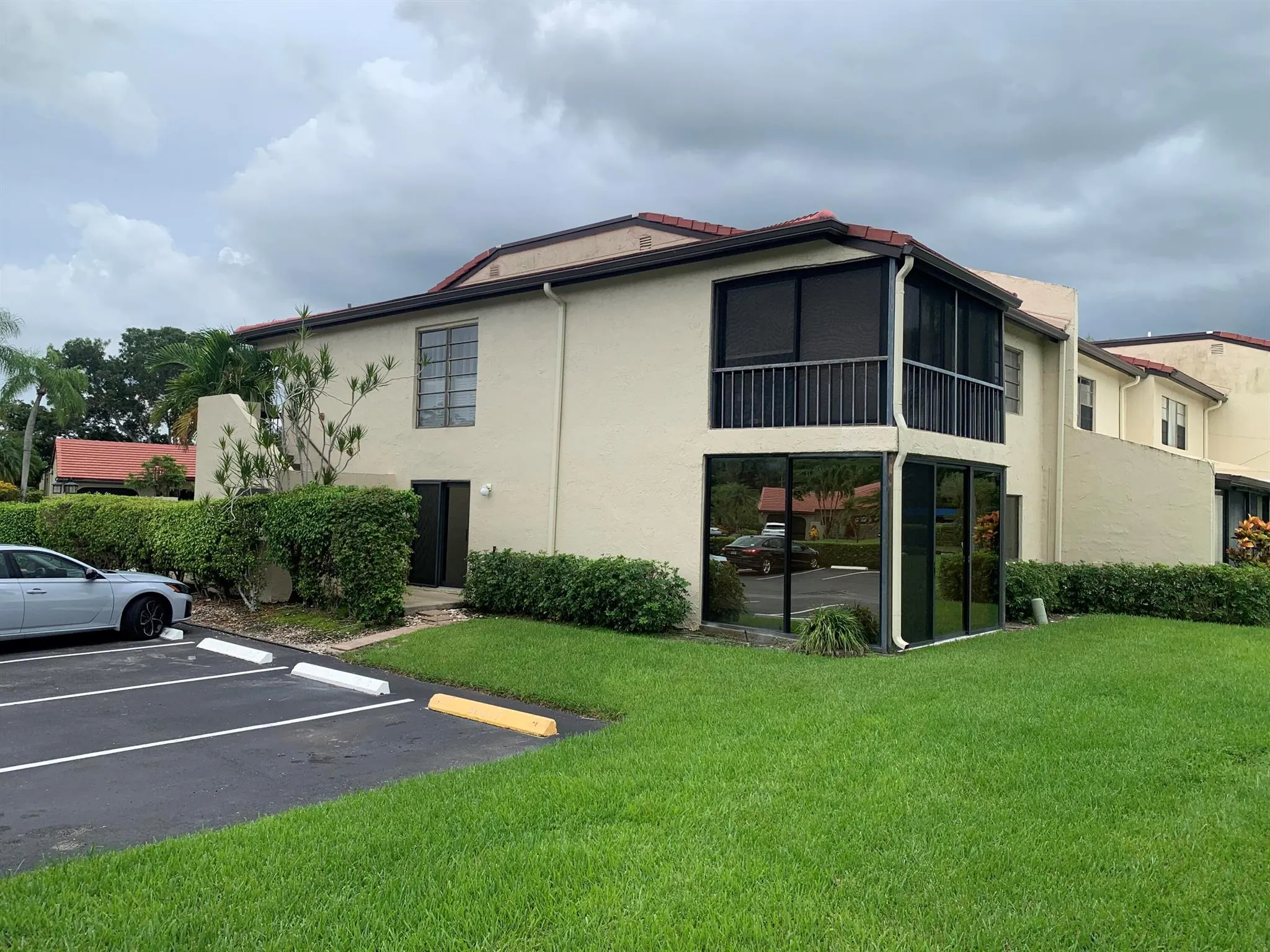 8520 Casa Del Lago, #F
