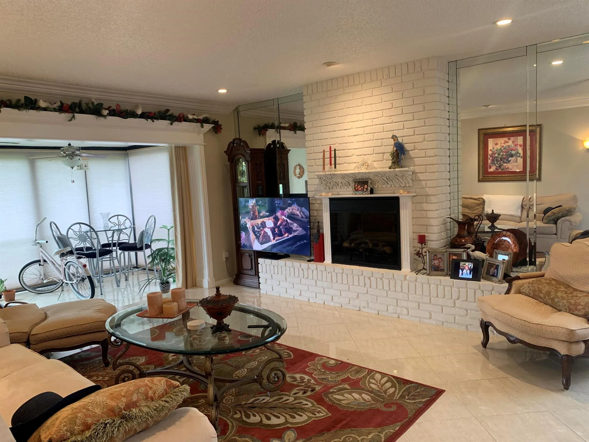 8520 Casa Del Lago, #F