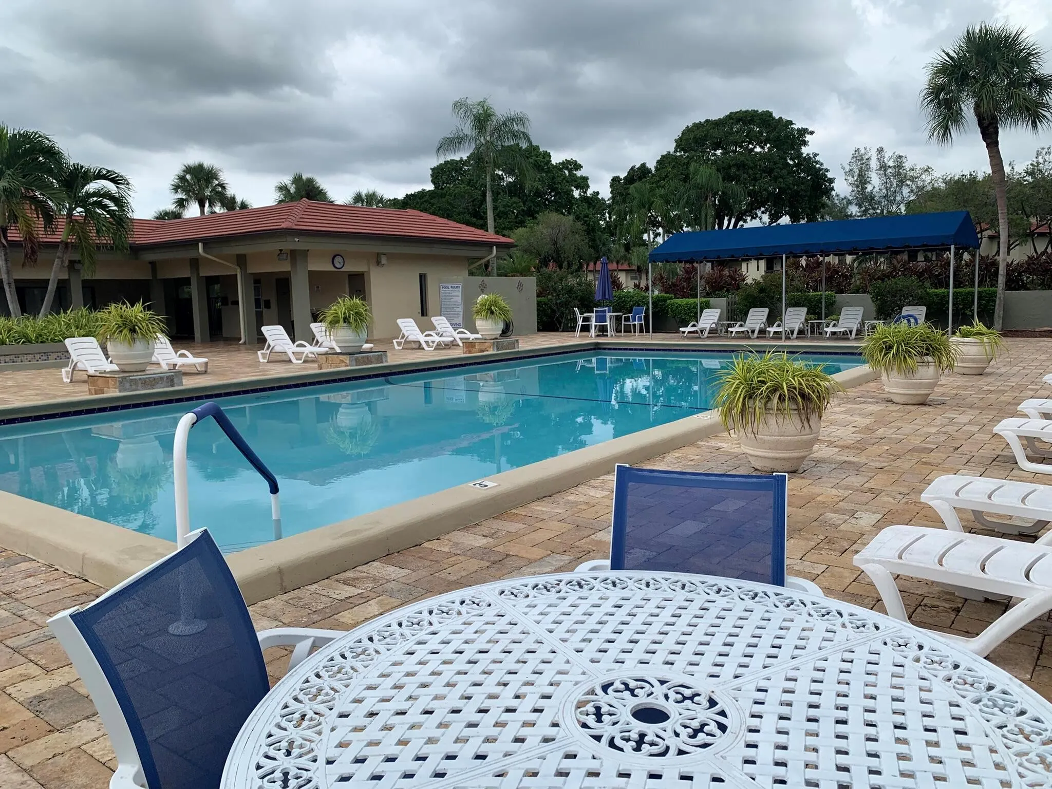 8520 Casa Del Lago, #F