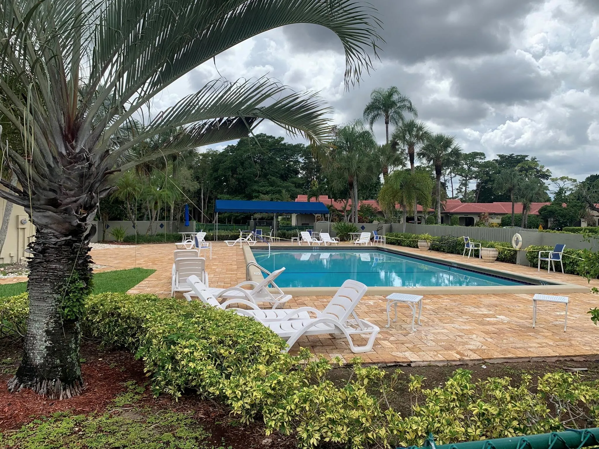 8520 Casa Del Lago, #F