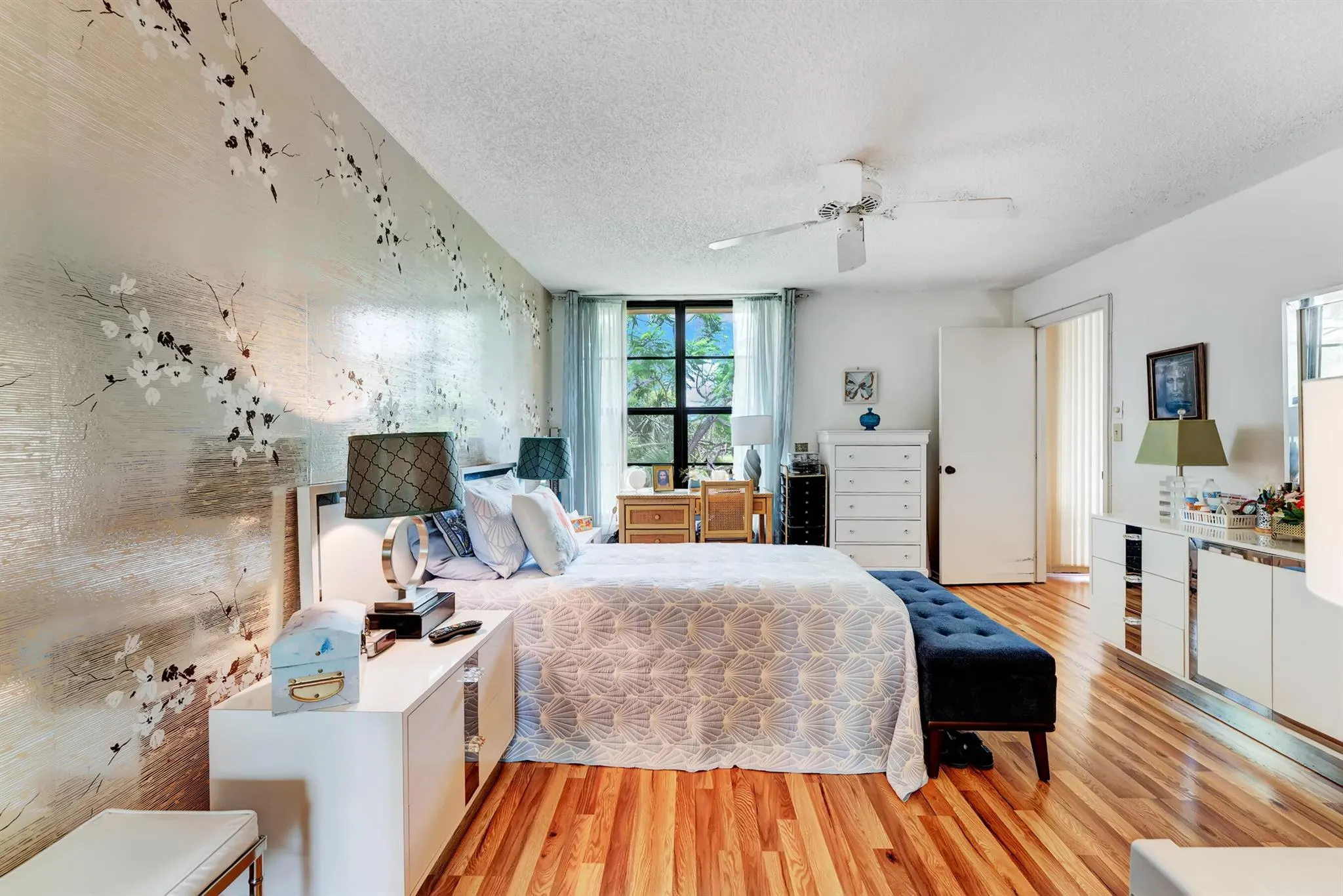 5929 Coral Lake Drive, #305