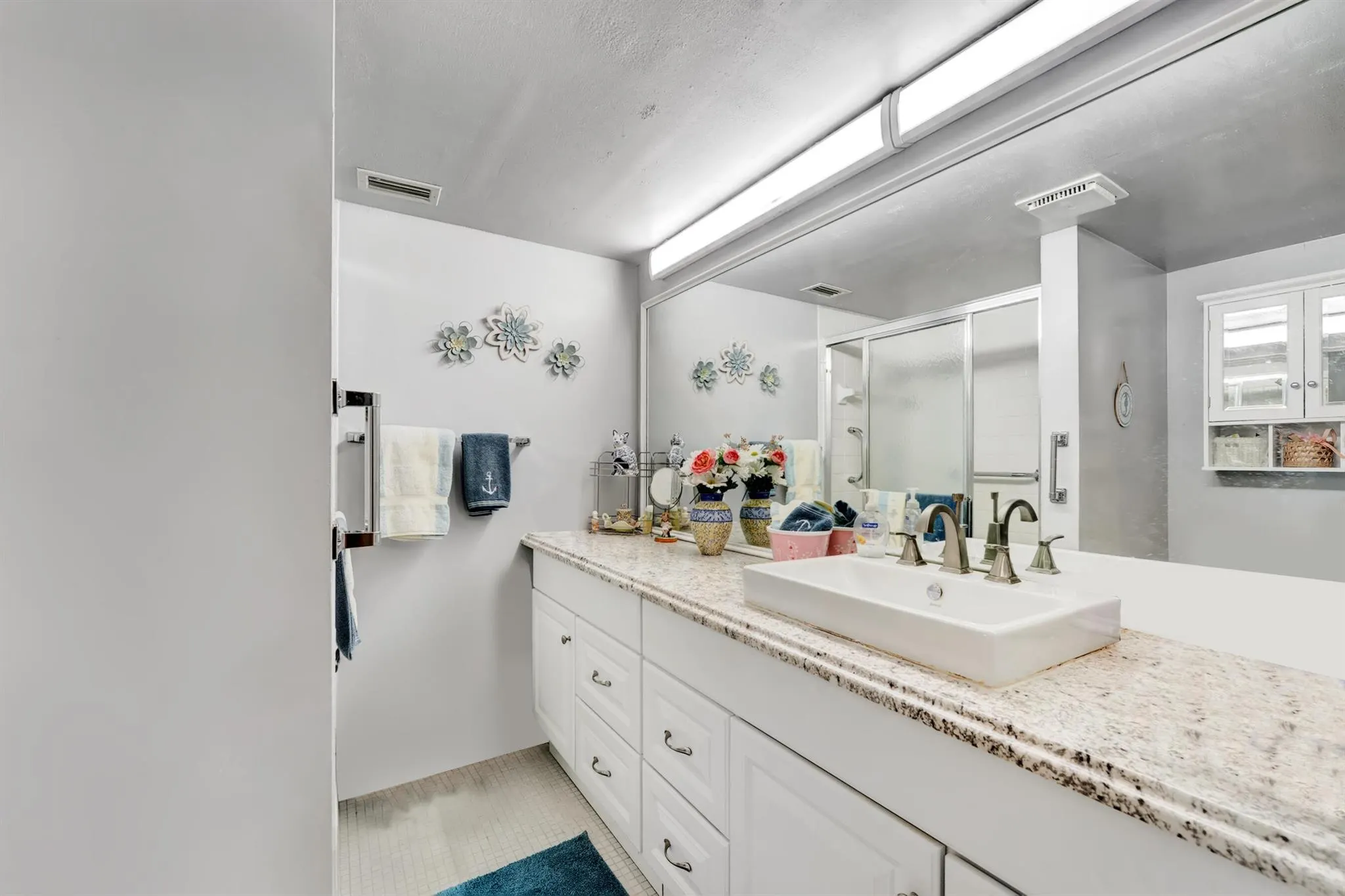 5929 Coral Lake Drive, #305