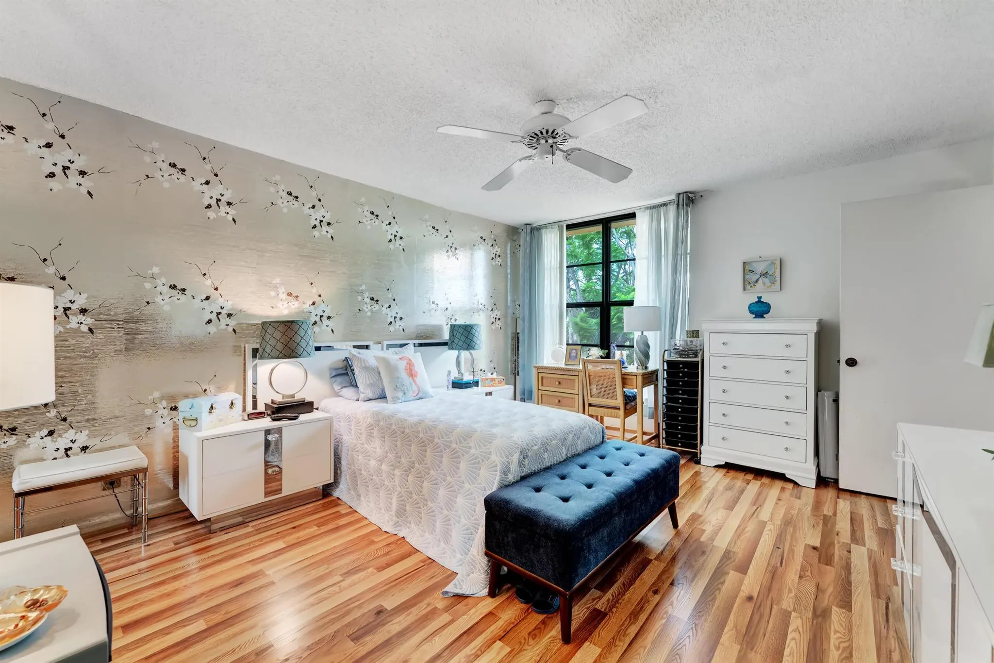 5929 Coral Lake Drive, #305